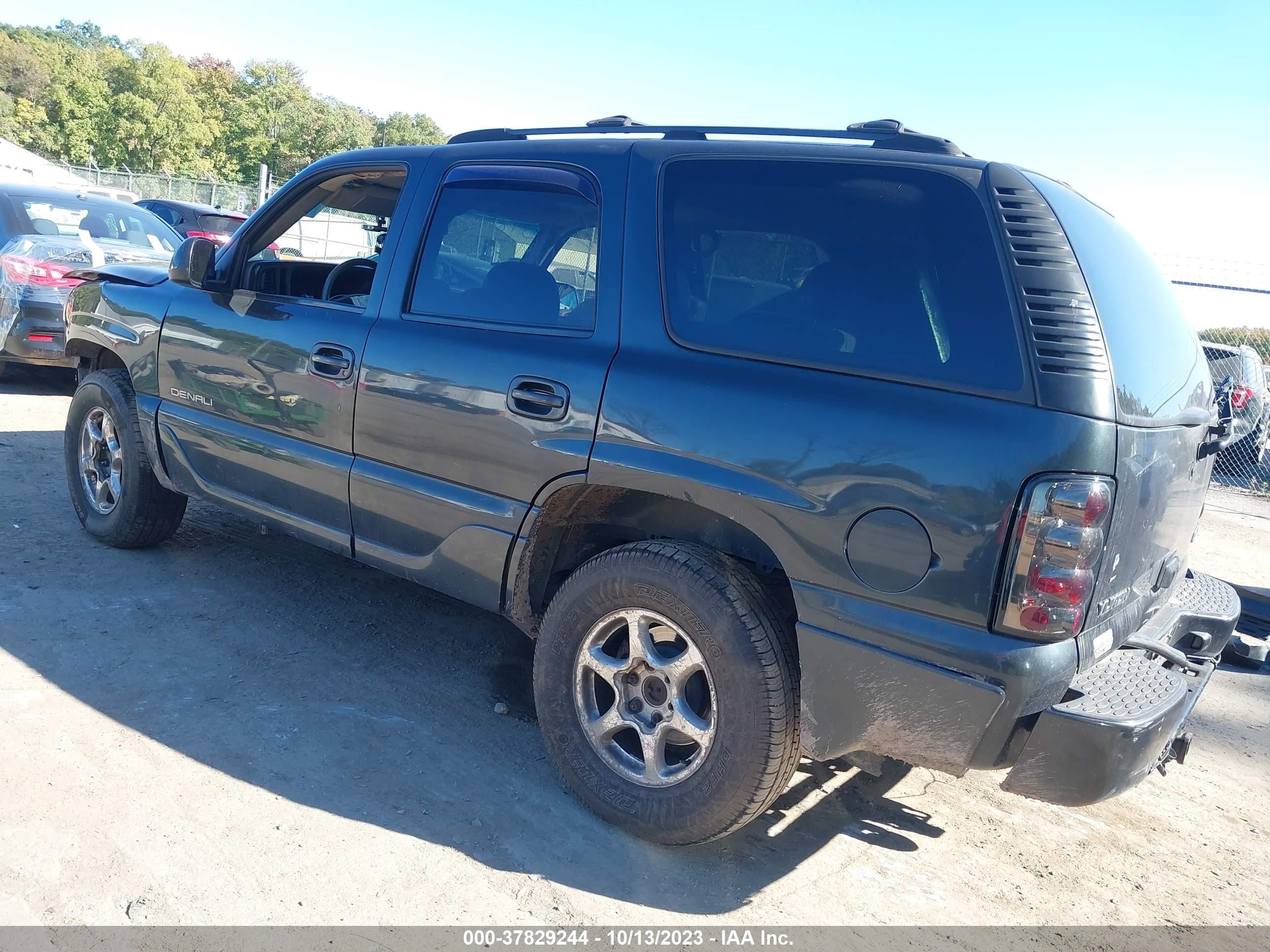 Photo 2 VIN: 1GKEK63U03J310105 - GMC YUKON 