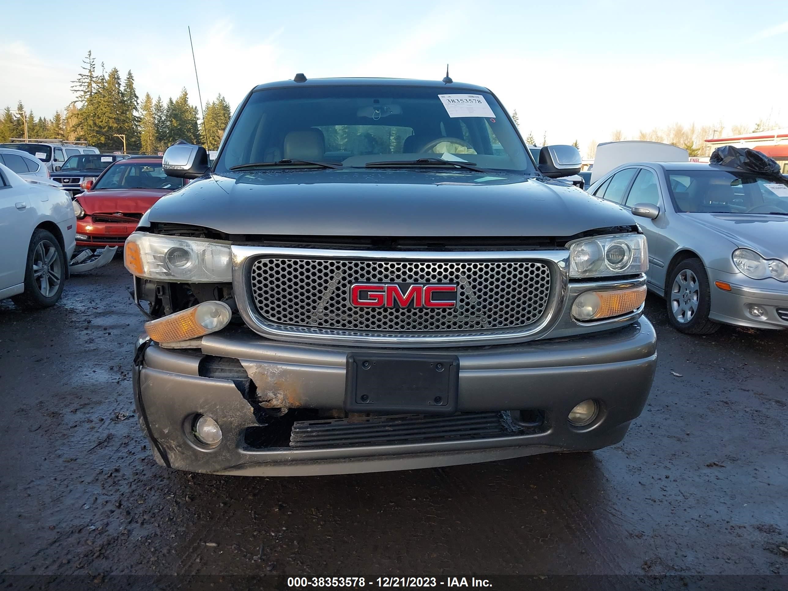 Photo 11 VIN: 1GKEK63U05J133333 - GMC YUKON 