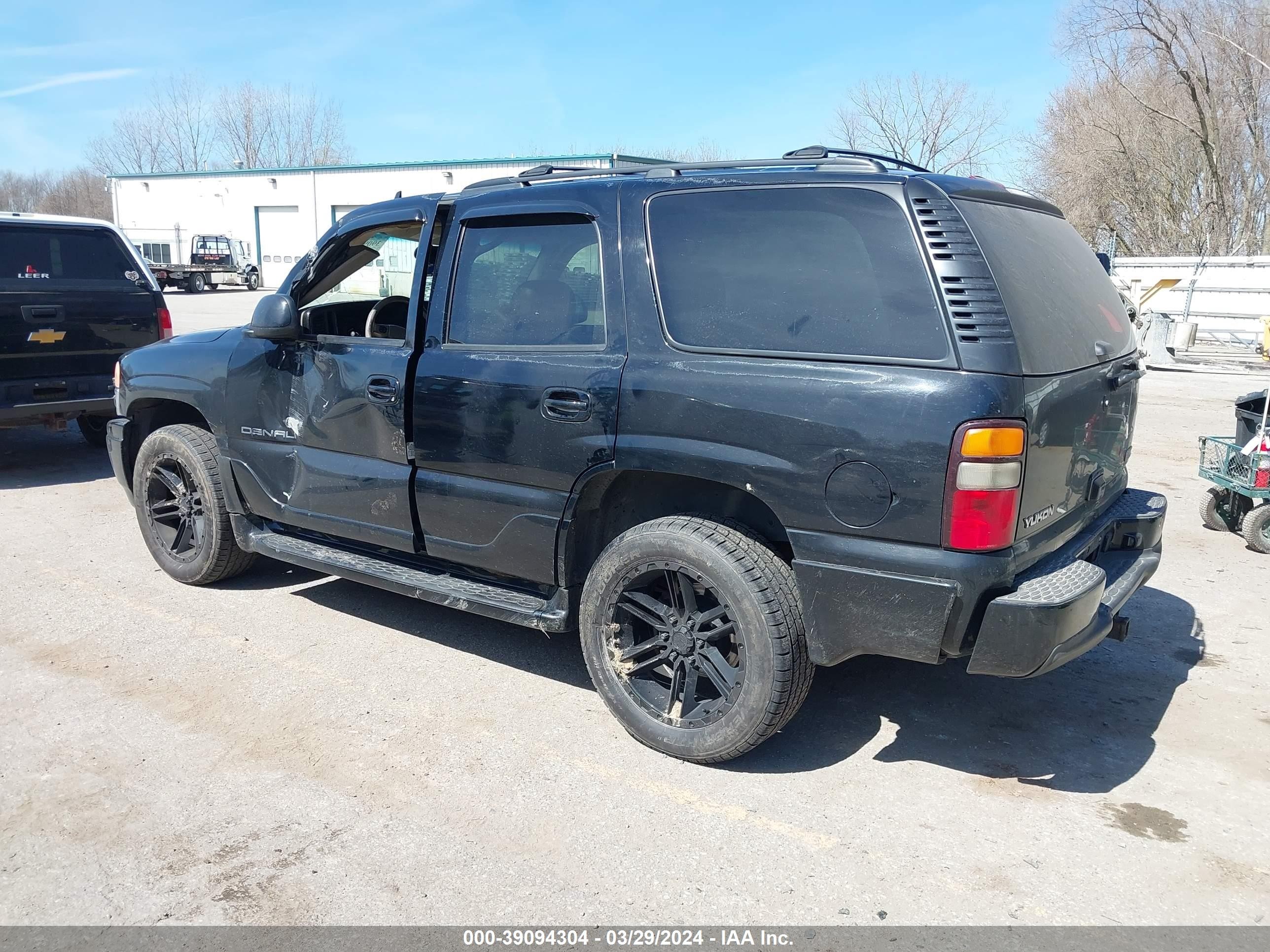 Photo 2 VIN: 1GKEK63U06J134371 - GMC YUKON 