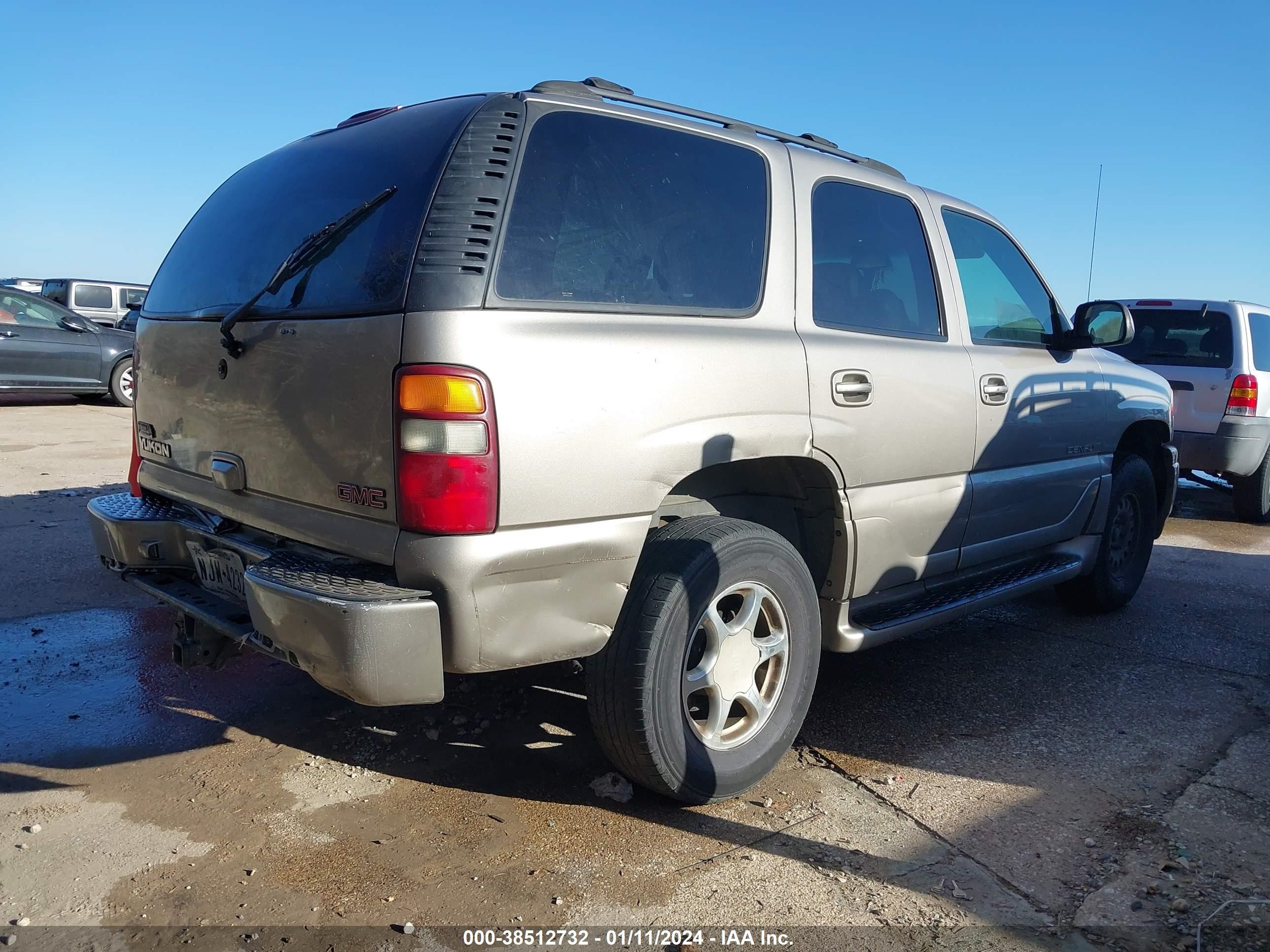 Photo 3 VIN: 1GKEK63U12J142554 - GMC YUKON 