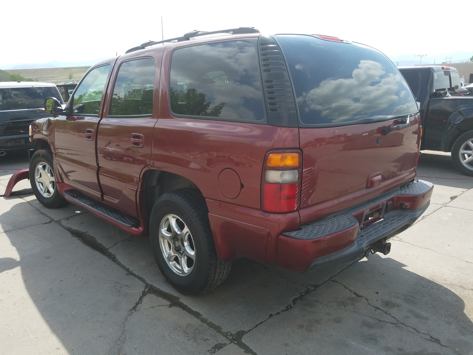 Photo 2 VIN: 1GKEK63U23J291380 - GMC YUKON DENA 