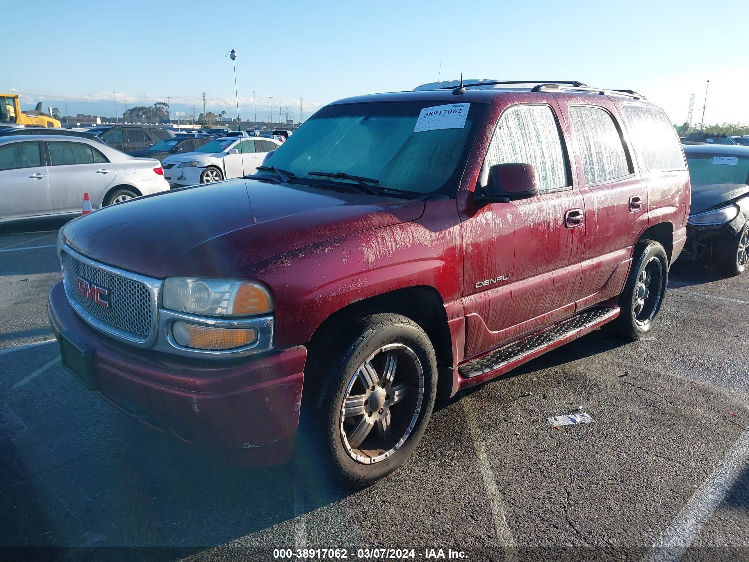 Photo 1 VIN: 1GKEK63U32J330556 - GMC YUKON 