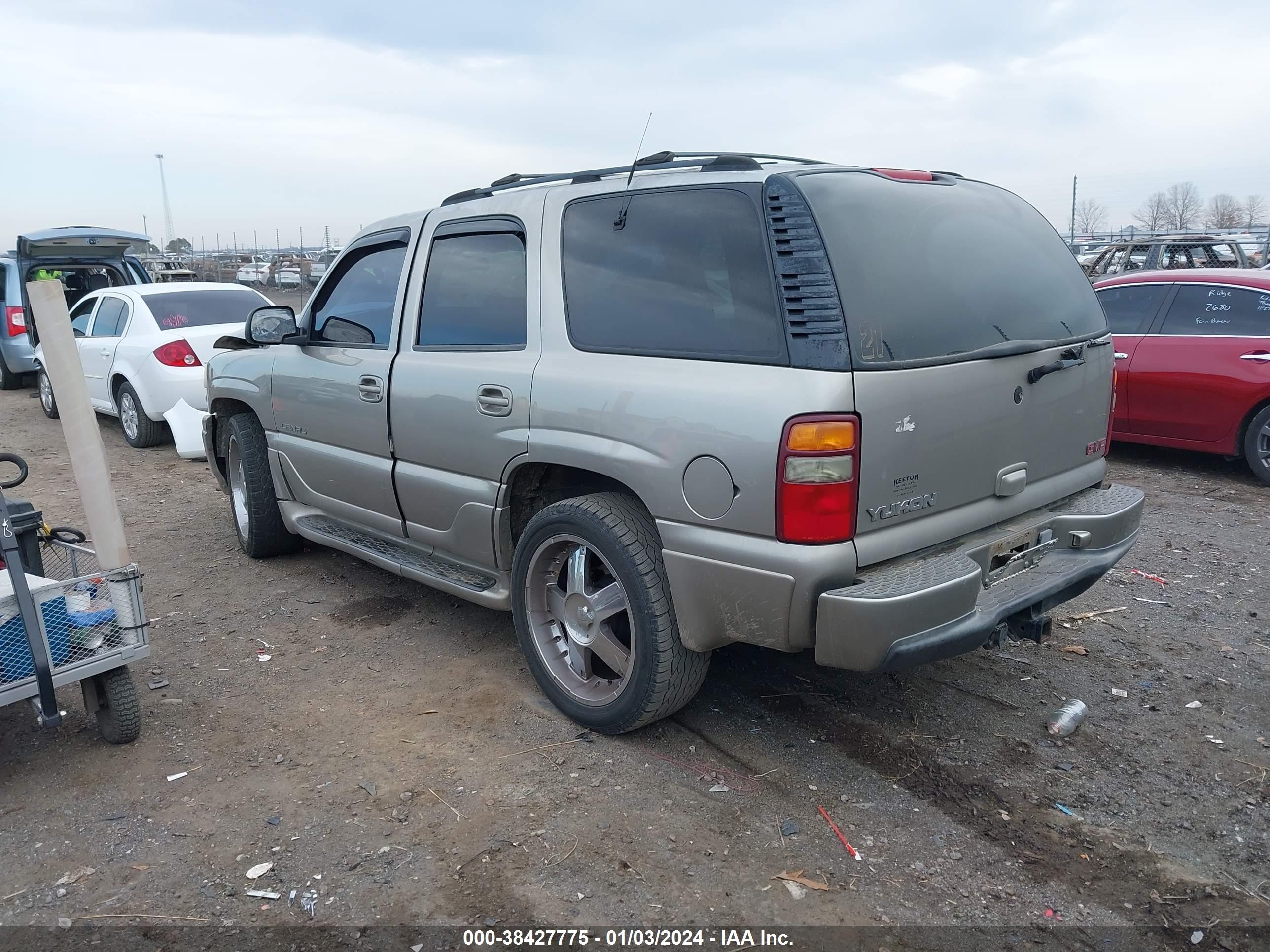 Photo 2 VIN: 1GKEK63U41J300884 - GMC YUKON 