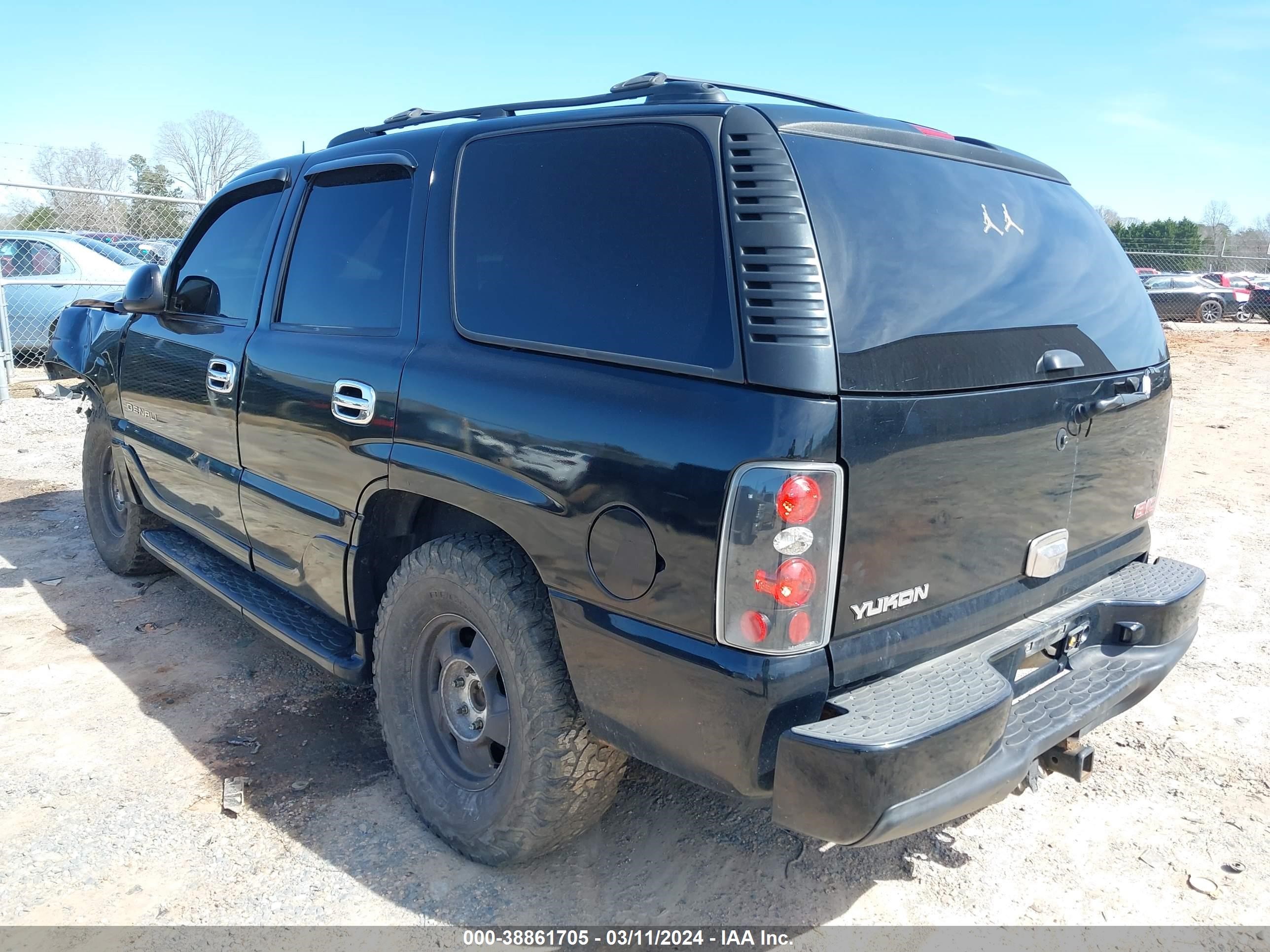 Photo 2 VIN: 1GKEK63U45J243138 - GMC YUKON 