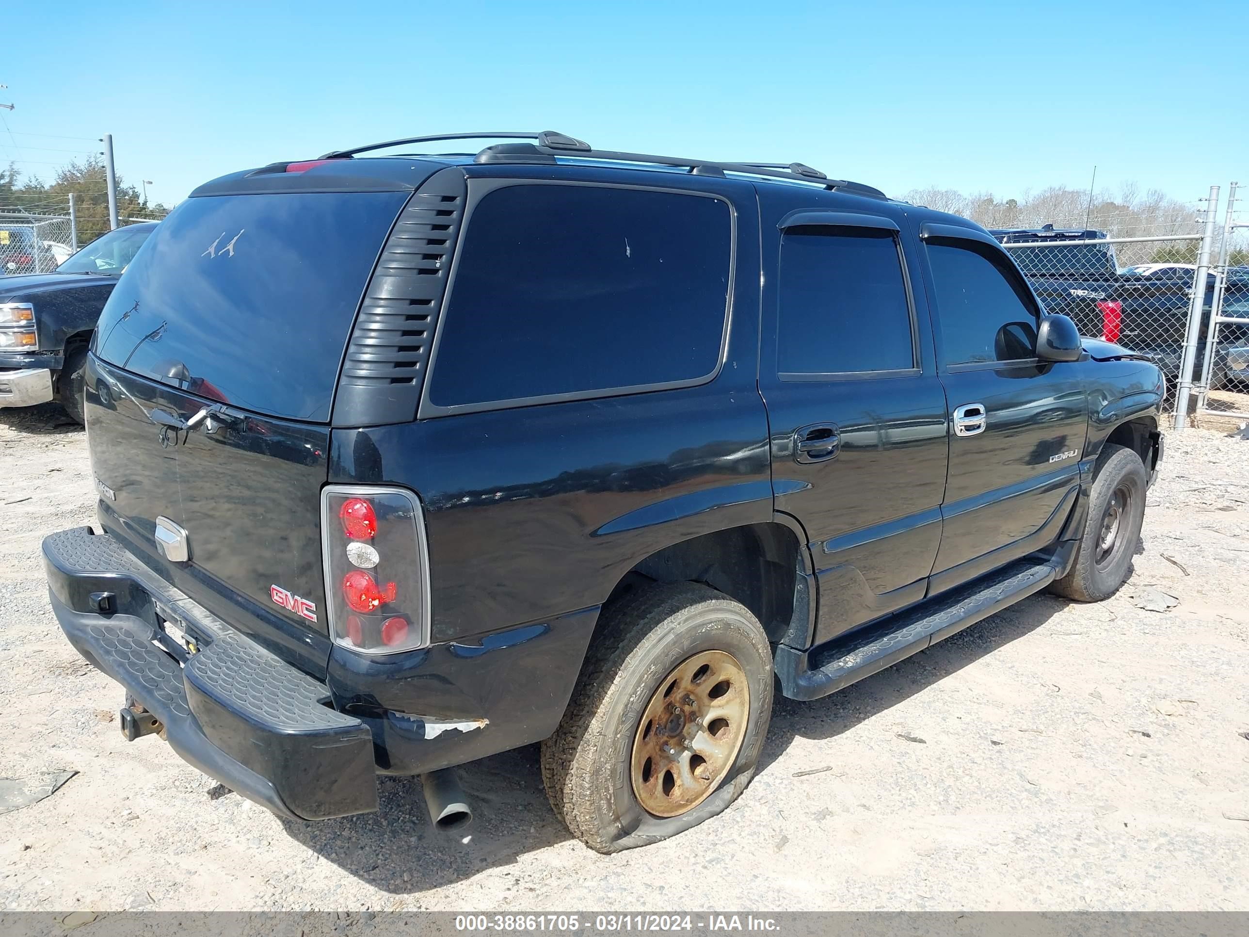 Photo 3 VIN: 1GKEK63U45J243138 - GMC YUKON 