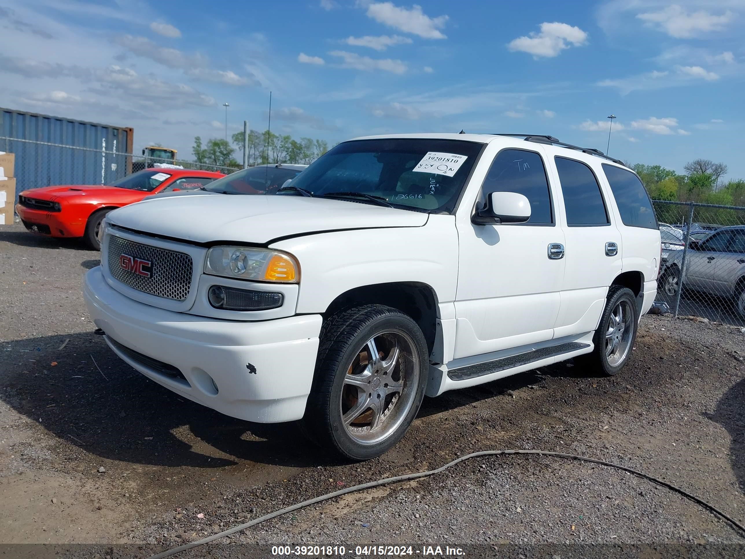 Photo 1 VIN: 1GKEK63U52J126616 - GMC YUKON 