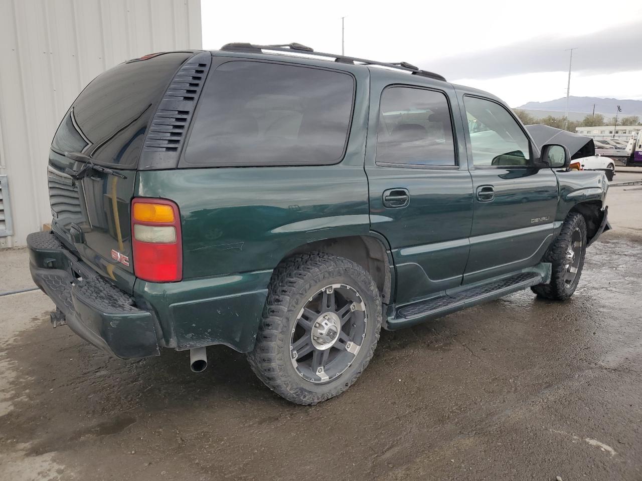 Photo 2 VIN: 1GKEK63U53J208802 - GMC YUKON 