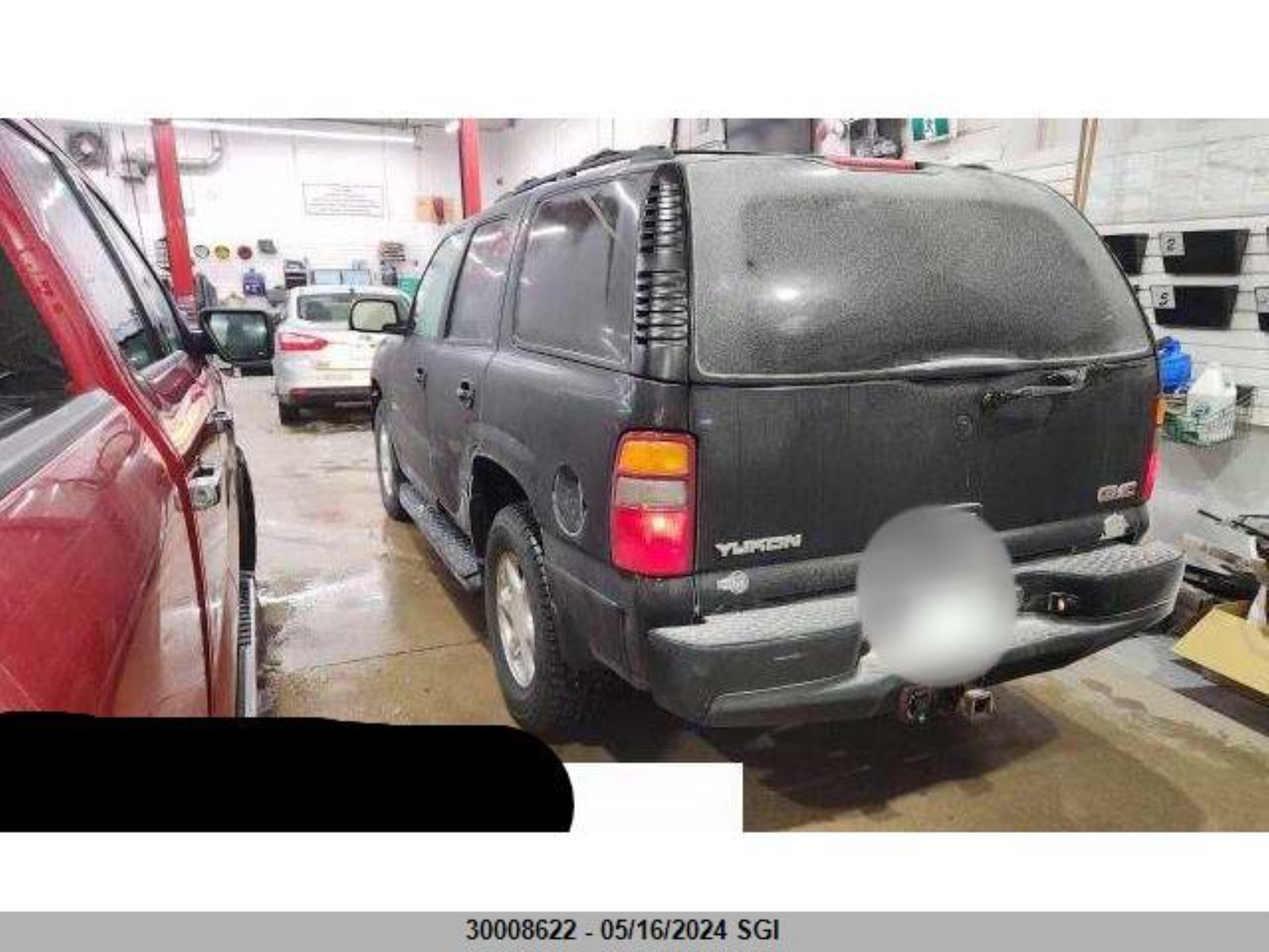 Photo 2 VIN: 1GKEK63U53J326610 - GMC YUKON 