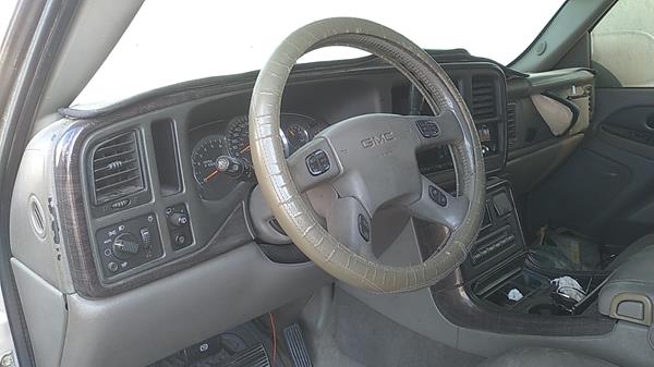 Photo 9 VIN: 1GKEK63U54J147162 - GMC YUKON 