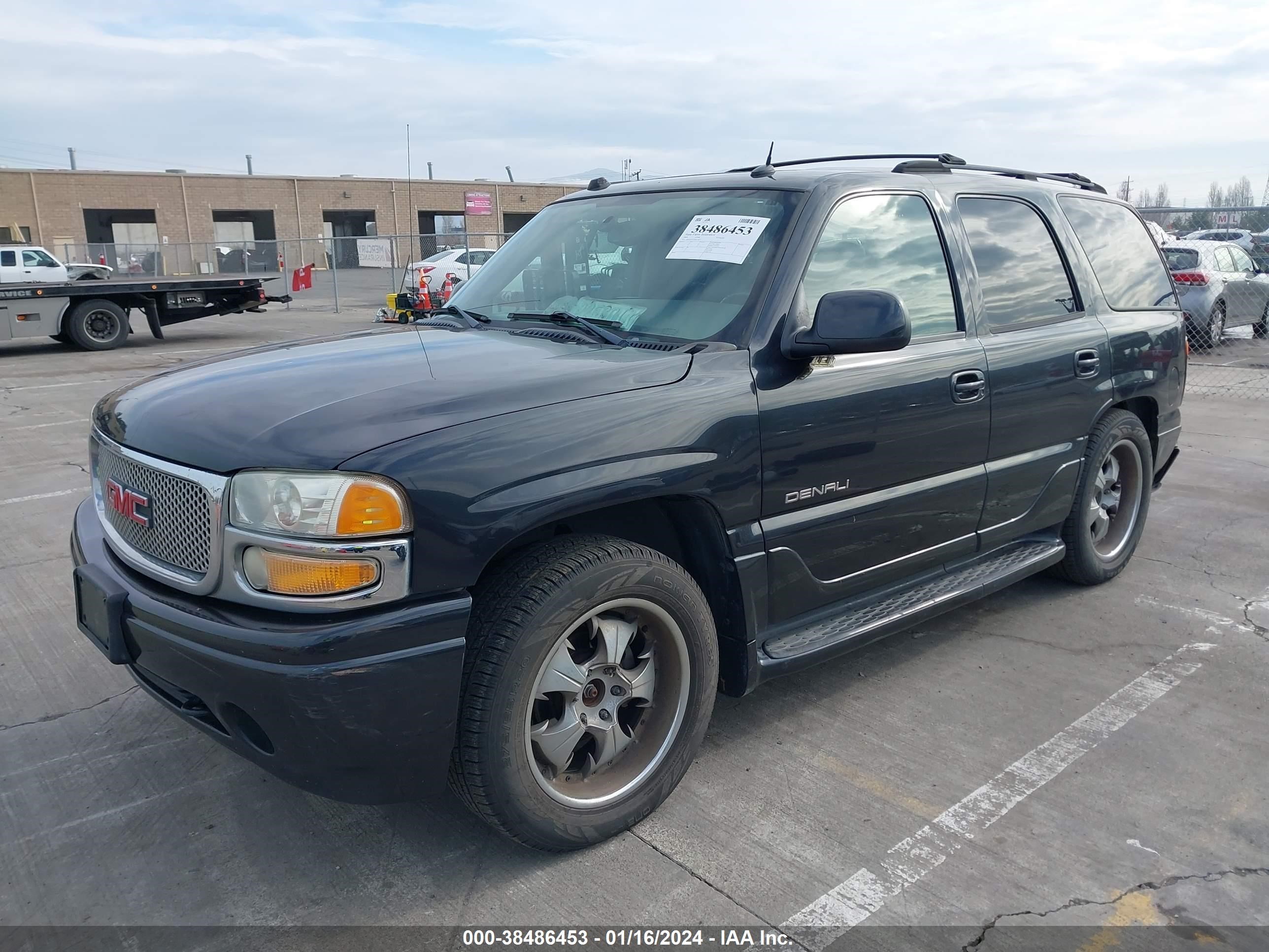 Photo 1 VIN: 1GKEK63U54J233877 - GMC YUKON 