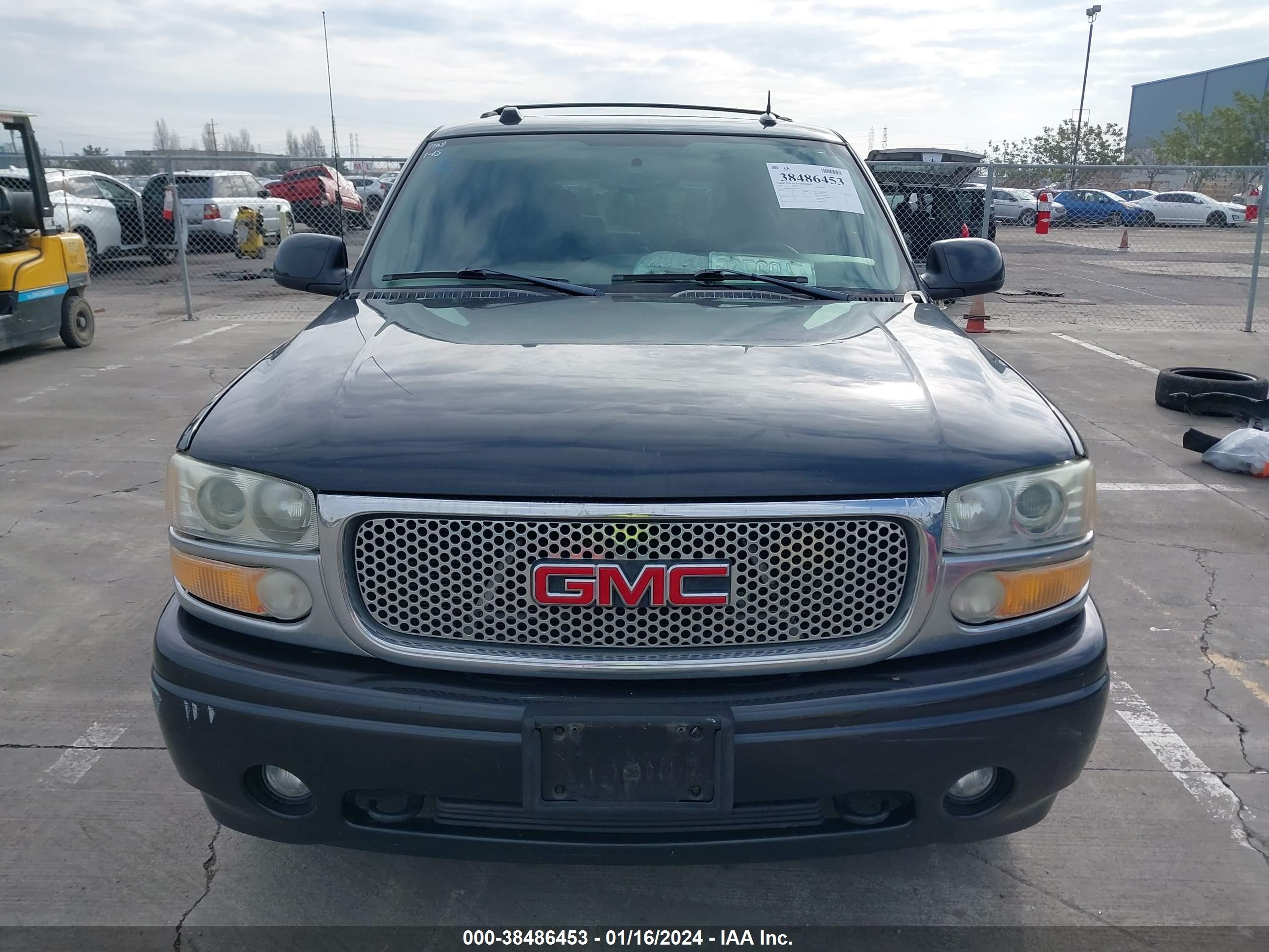 Photo 12 VIN: 1GKEK63U54J233877 - GMC YUKON 