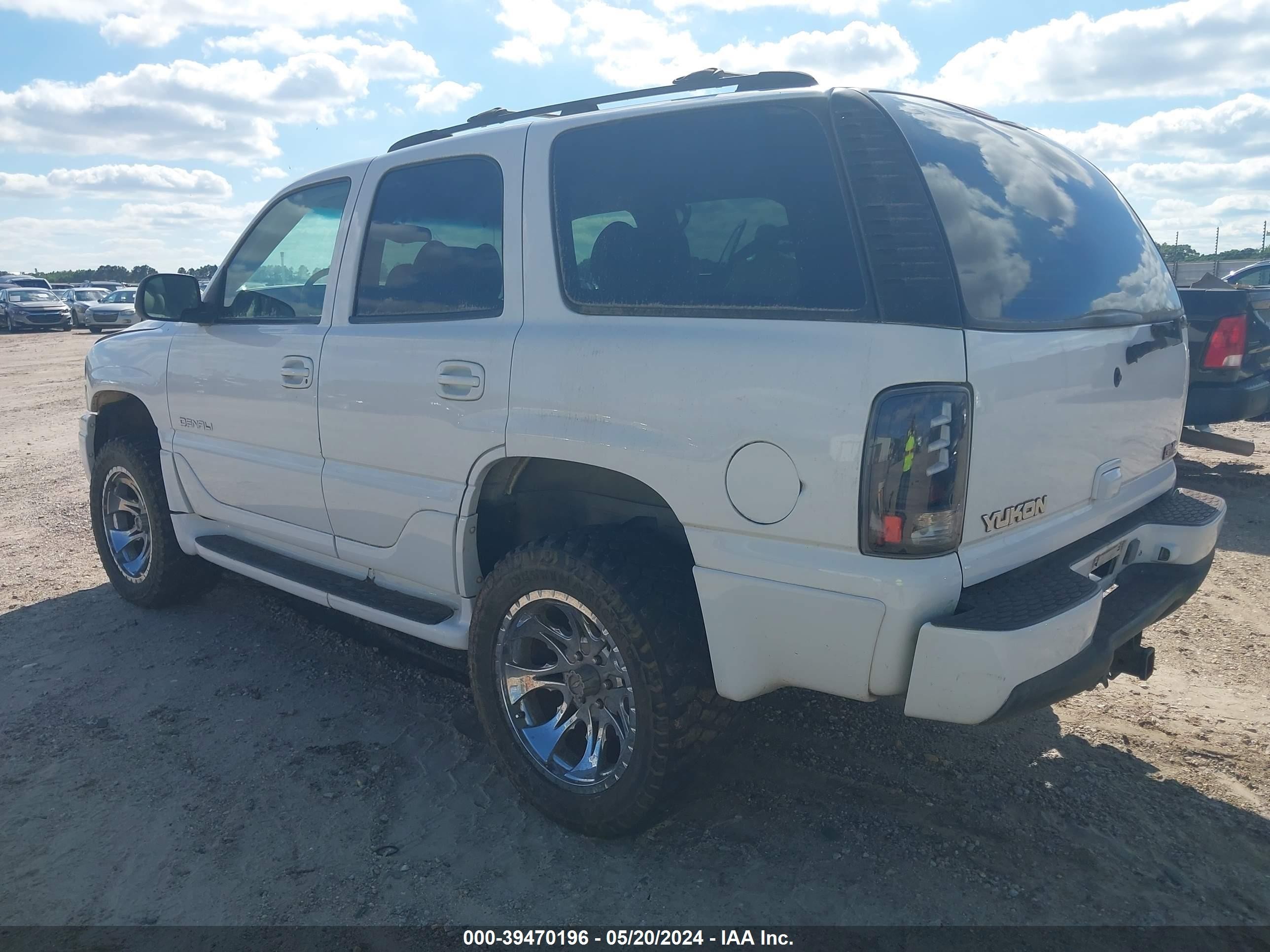 Photo 2 VIN: 1GKEK63U62J125653 - GMC YUKON 