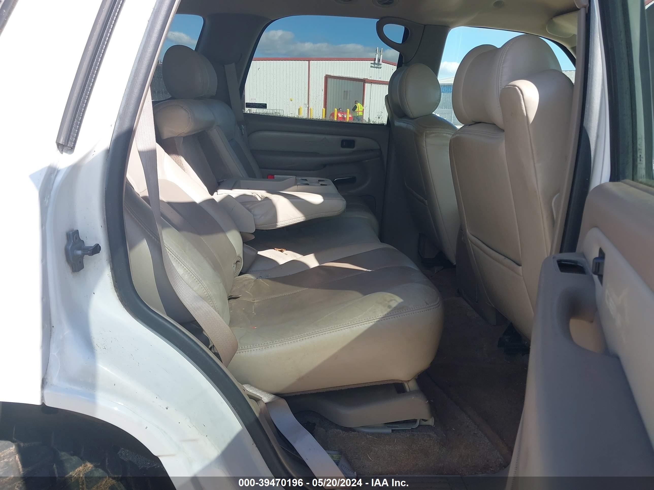 Photo 7 VIN: 1GKEK63U62J125653 - GMC YUKON 