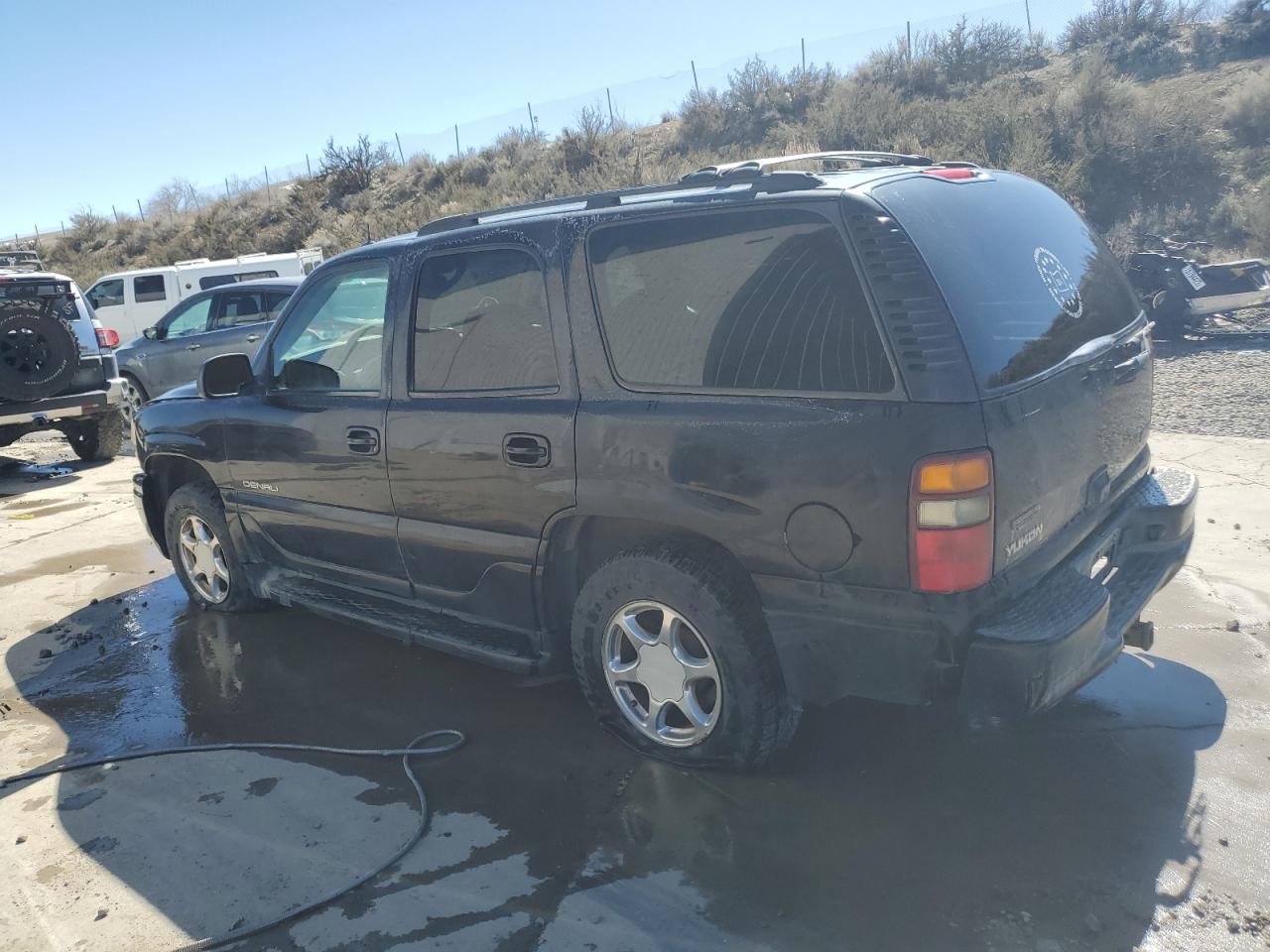 Photo 1 VIN: 1GKEK63U63J289633 - GMC YUKON 