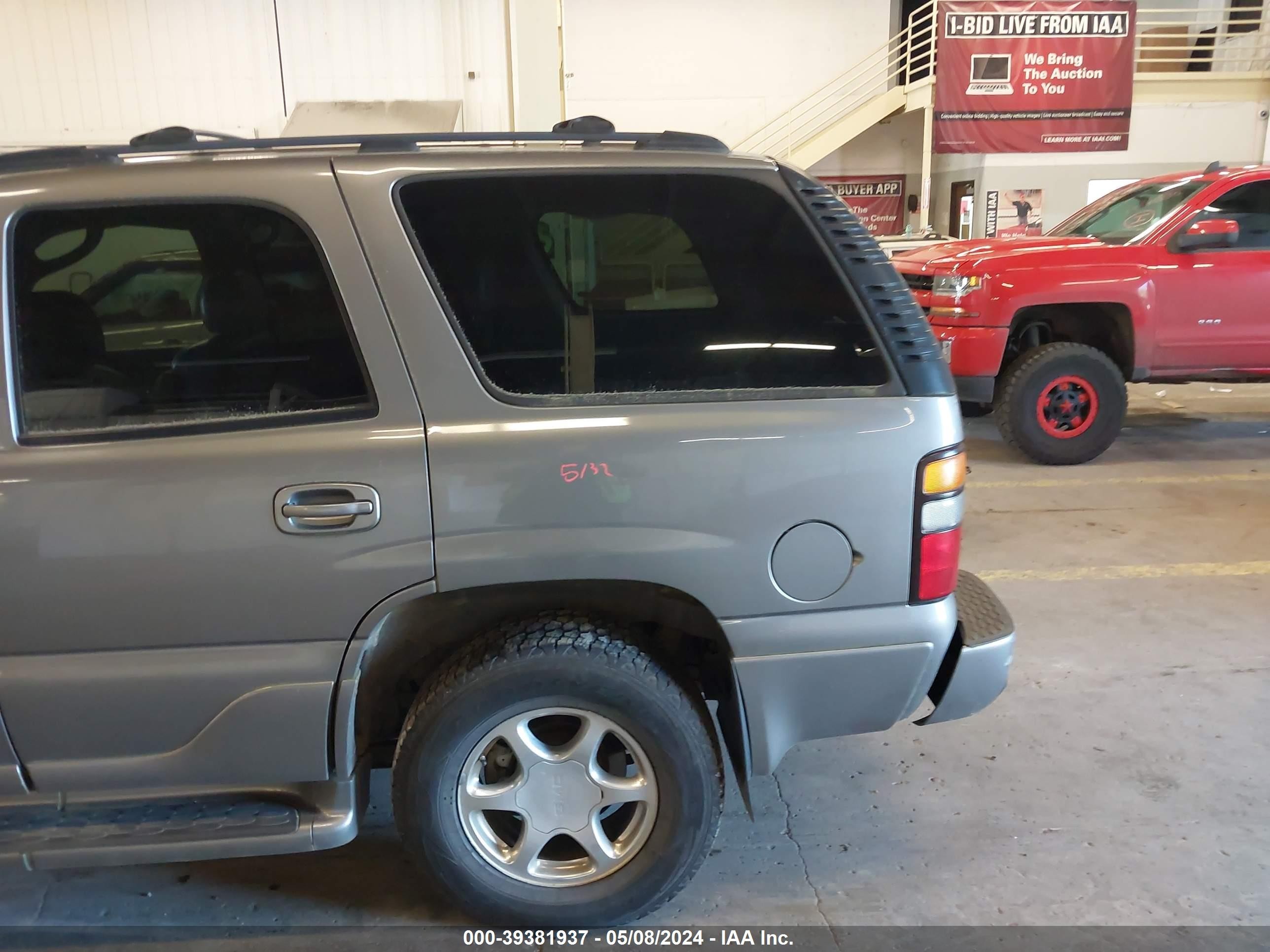 Photo 5 VIN: 1GKEK63U65J155403 - GMC YUKON 