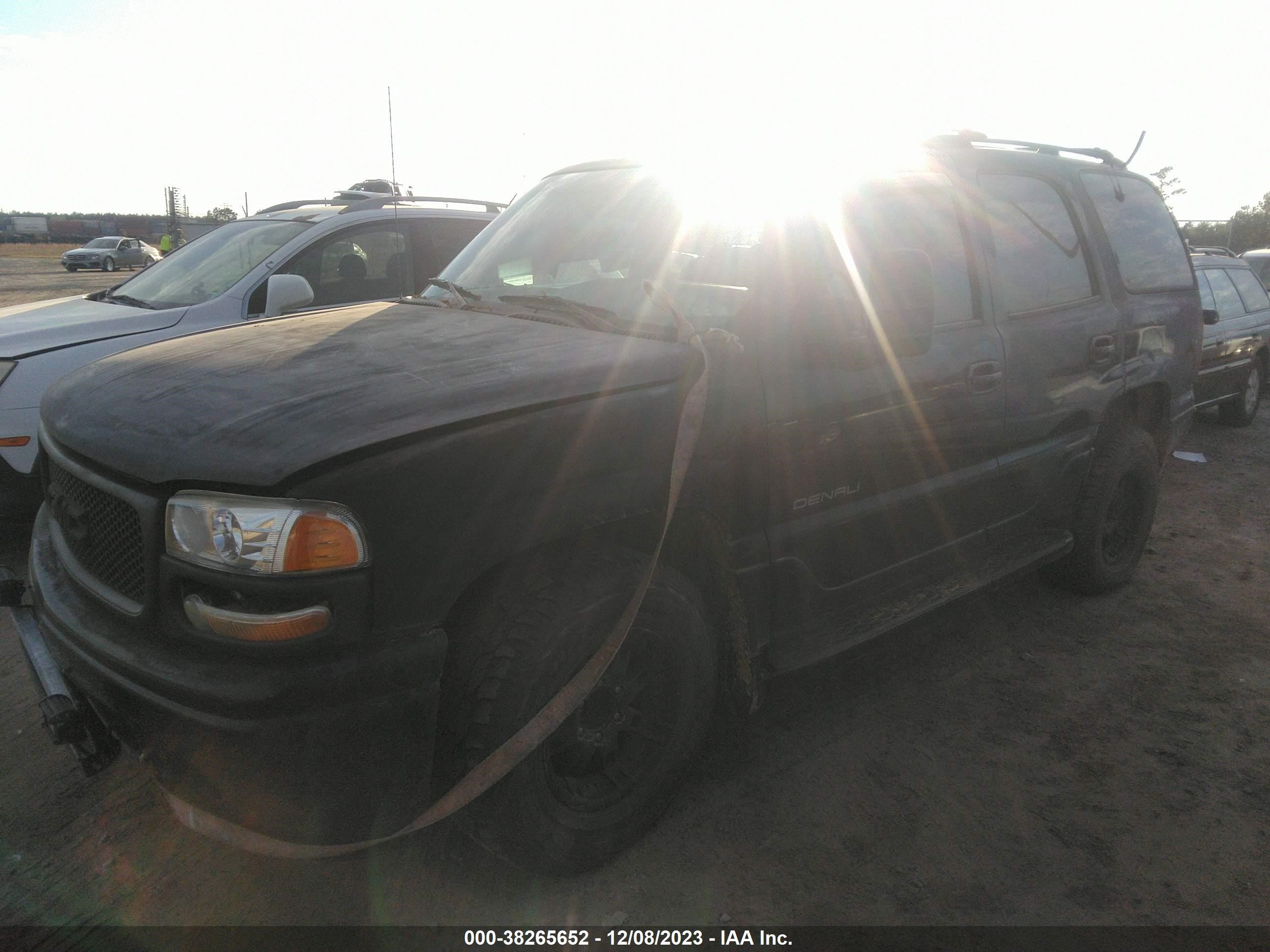 Photo 1 VIN: 1GKEK63U71J182118 - GMC YUKON 