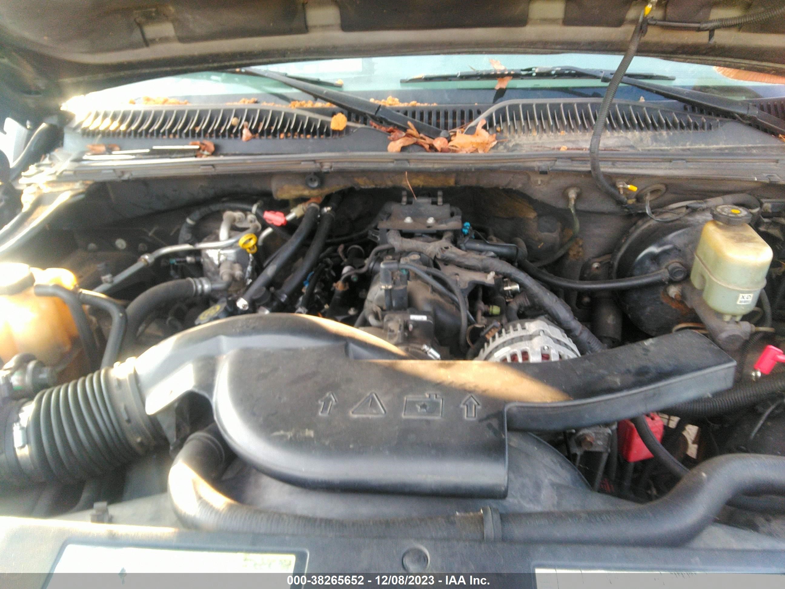 Photo 9 VIN: 1GKEK63U71J182118 - GMC YUKON 