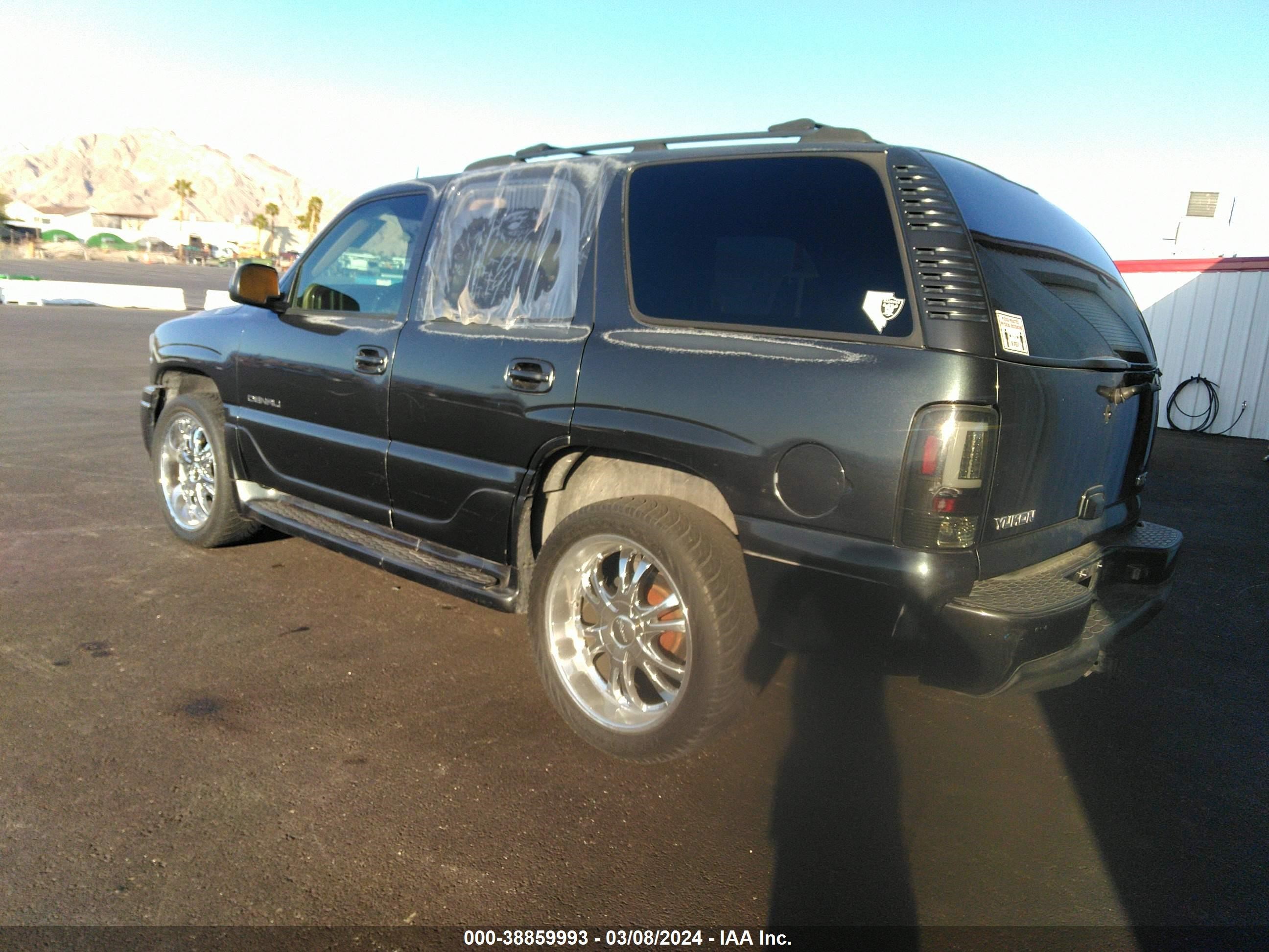 Photo 2 VIN: 1GKEK63U74J265360 - GMC YUKON 