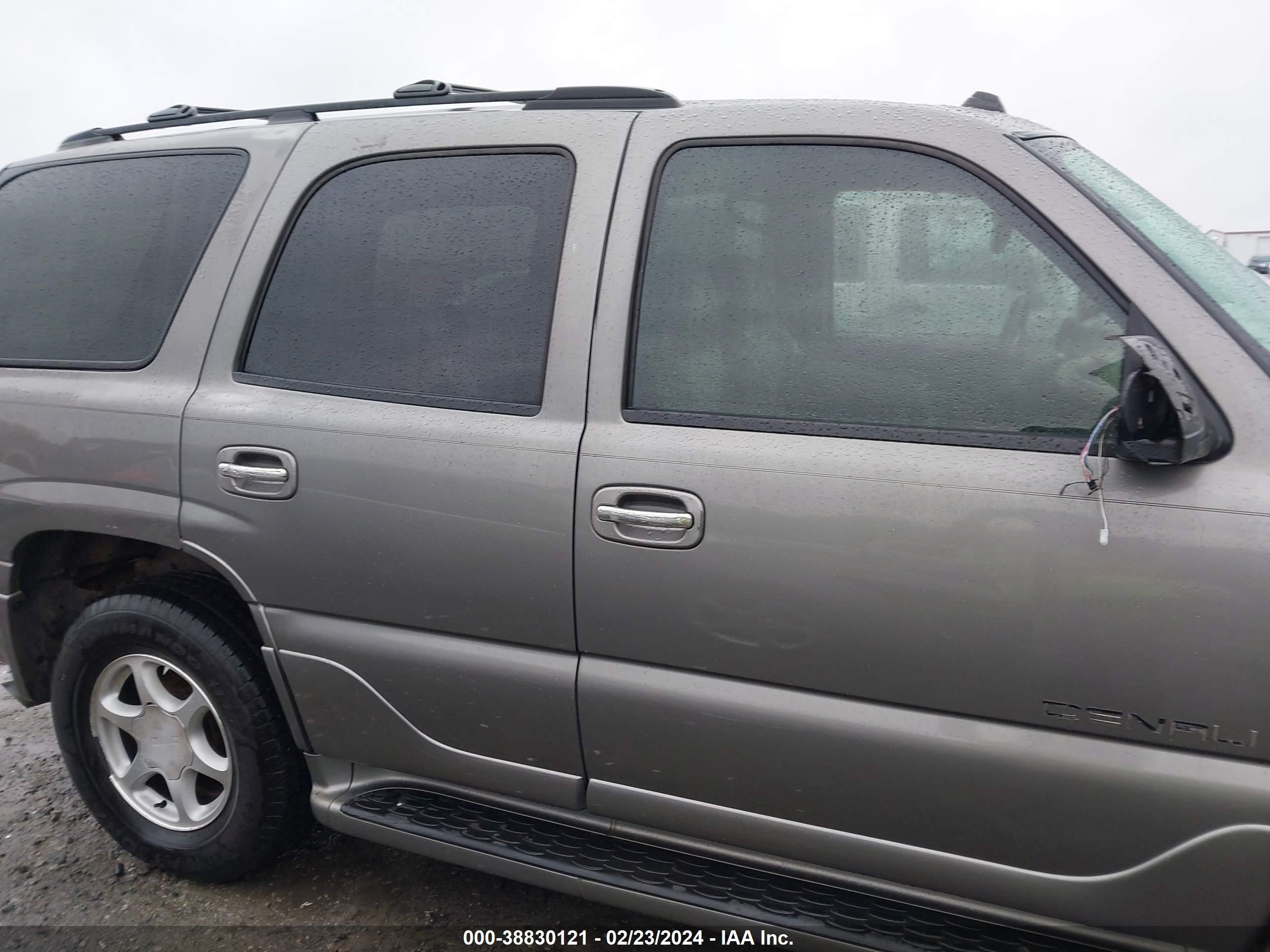 Photo 12 VIN: 1GKEK63U75J182027 - GMC YUKON 