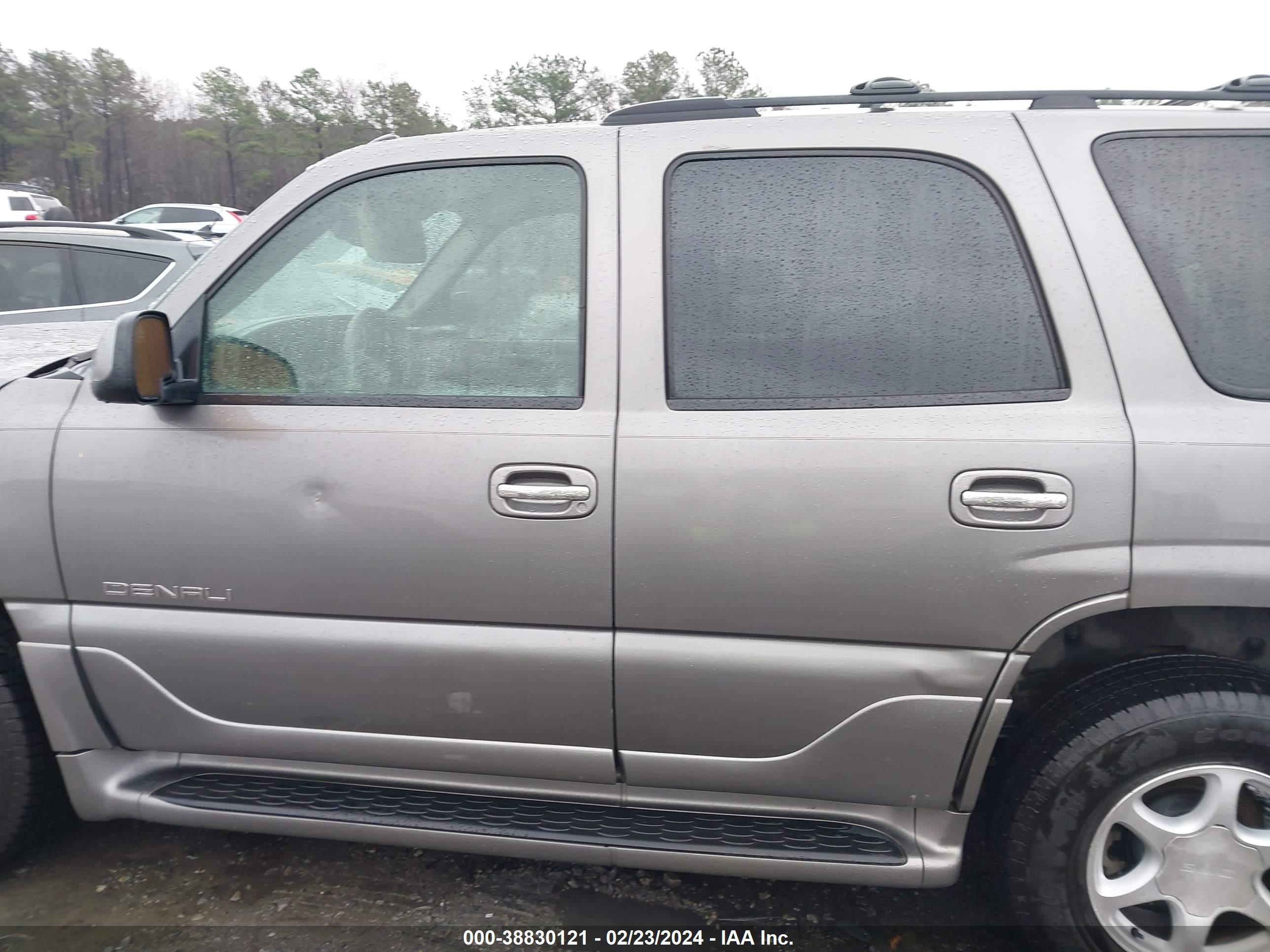 Photo 13 VIN: 1GKEK63U75J182027 - GMC YUKON 