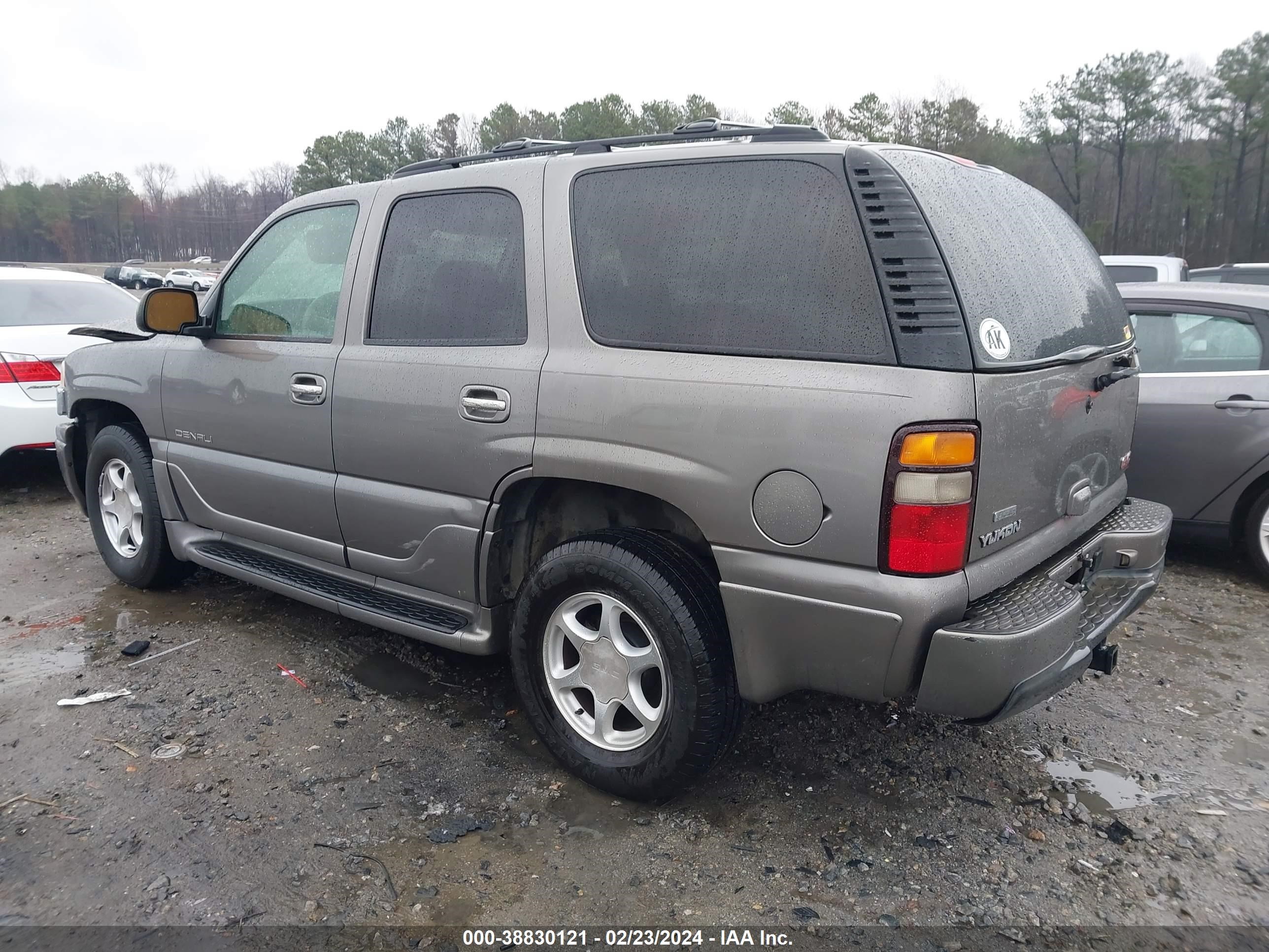 Photo 2 VIN: 1GKEK63U75J182027 - GMC YUKON 