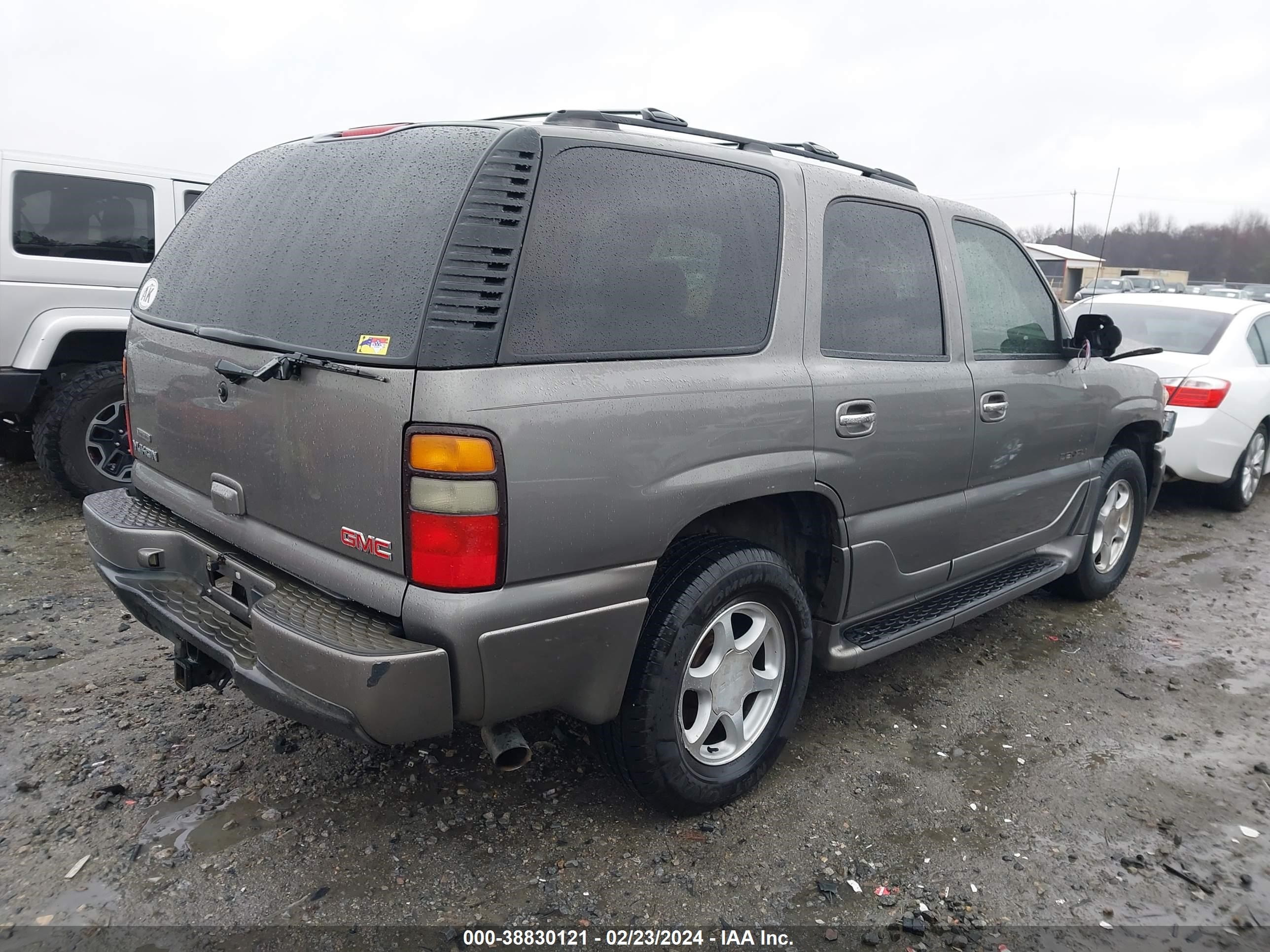 Photo 3 VIN: 1GKEK63U75J182027 - GMC YUKON 