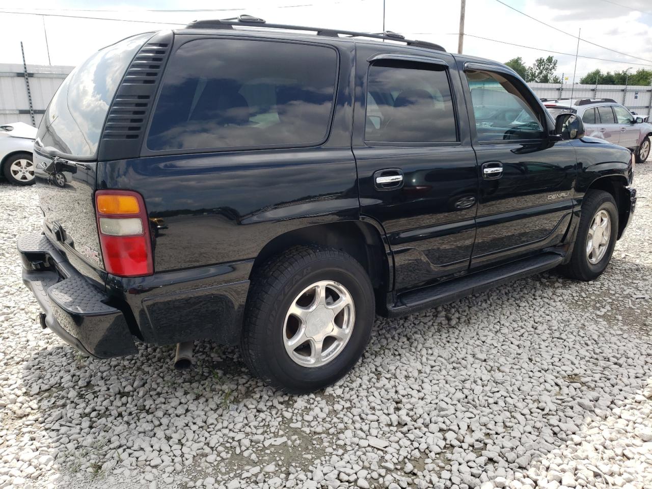 Photo 2 VIN: 1GKEK63U83J174838 - GMC YUKON 