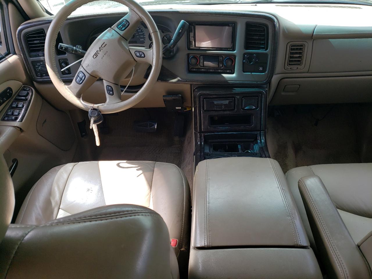 Photo 7 VIN: 1GKEK63U83J174838 - GMC YUKON 