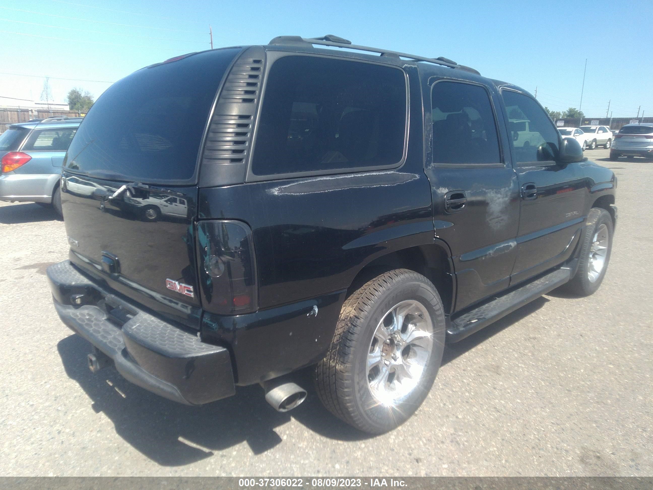 Photo 3 VIN: 1GKEK63U84J166837 - GMC YUKON 