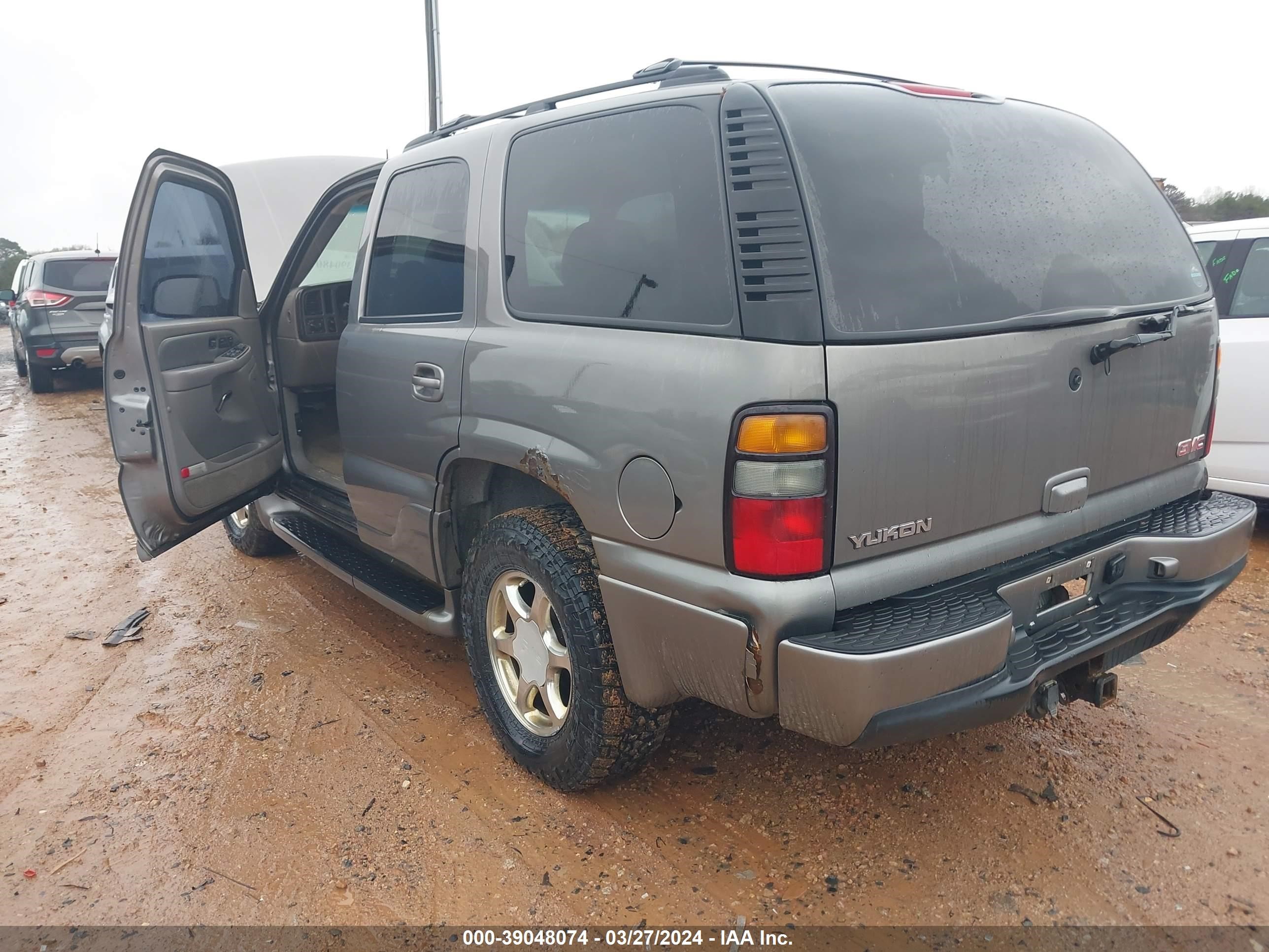 Photo 2 VIN: 1GKEK63U85J162577 - GMC YUKON 