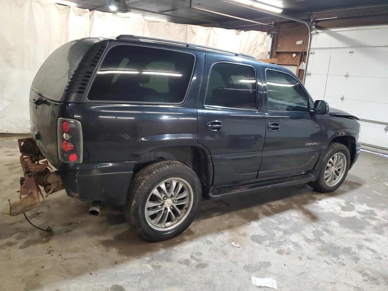 Photo 2 VIN: 1GKEK63U93J265584 - GMC YUKON 