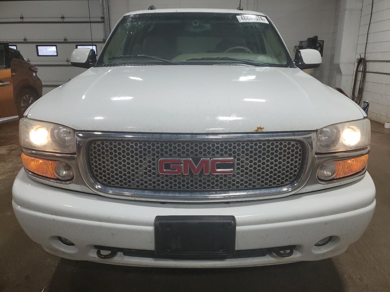 Photo 4 VIN: 1GKEK63U94J125522 - GMC YUKON 