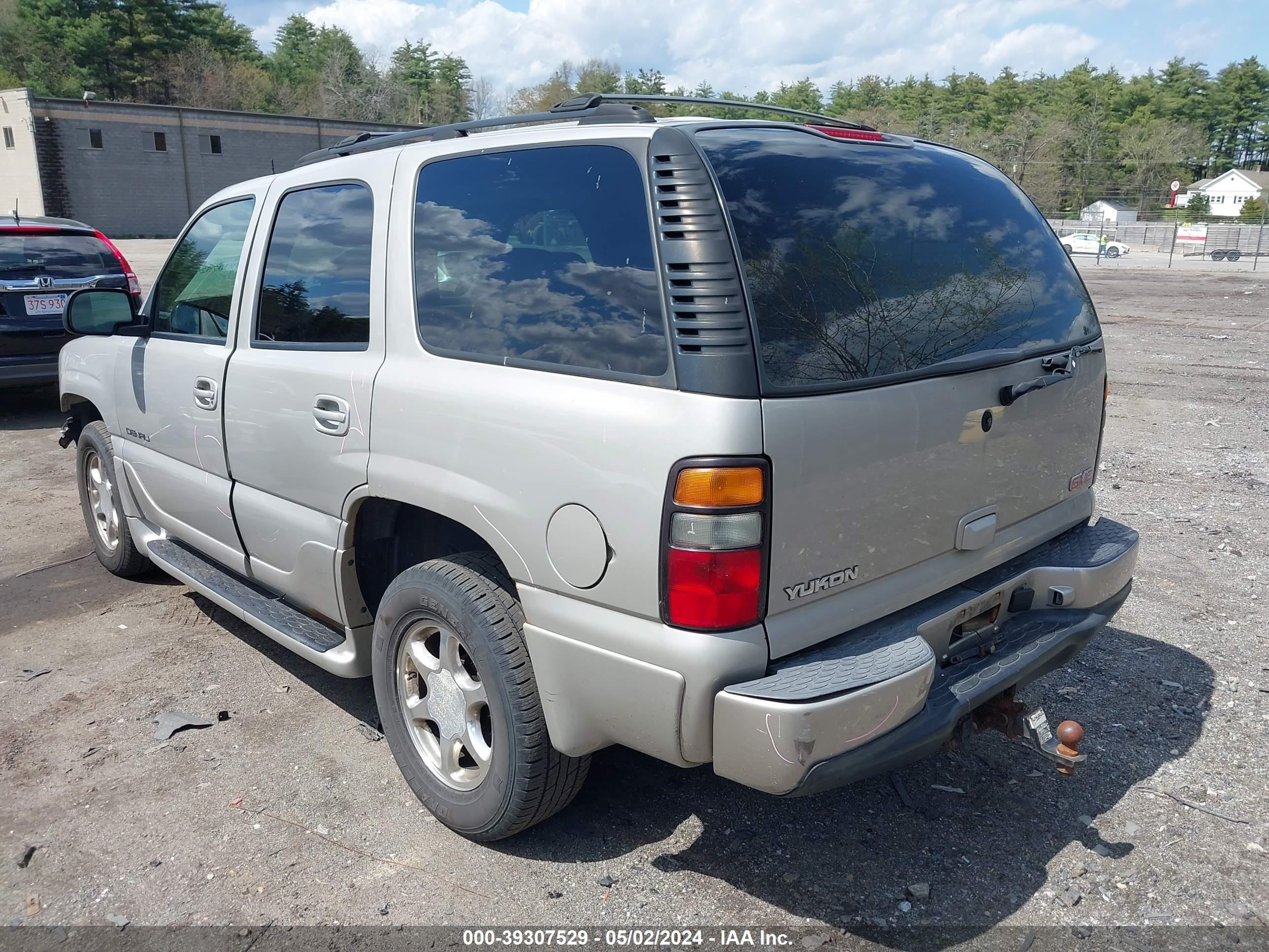 Photo 2 VIN: 1GKEK63U94J176700 - GMC YUKON 