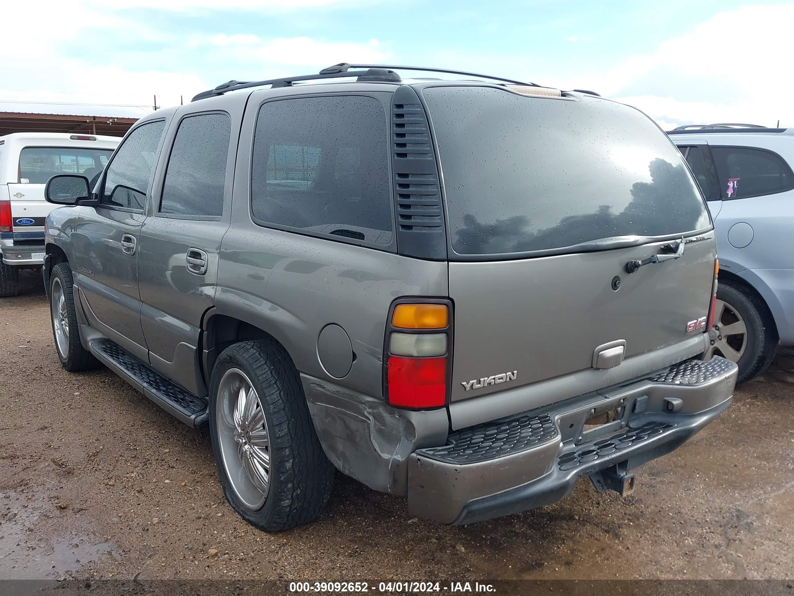 Photo 2 VIN: 1GKEK63U95J184393 - GMC YUKON 