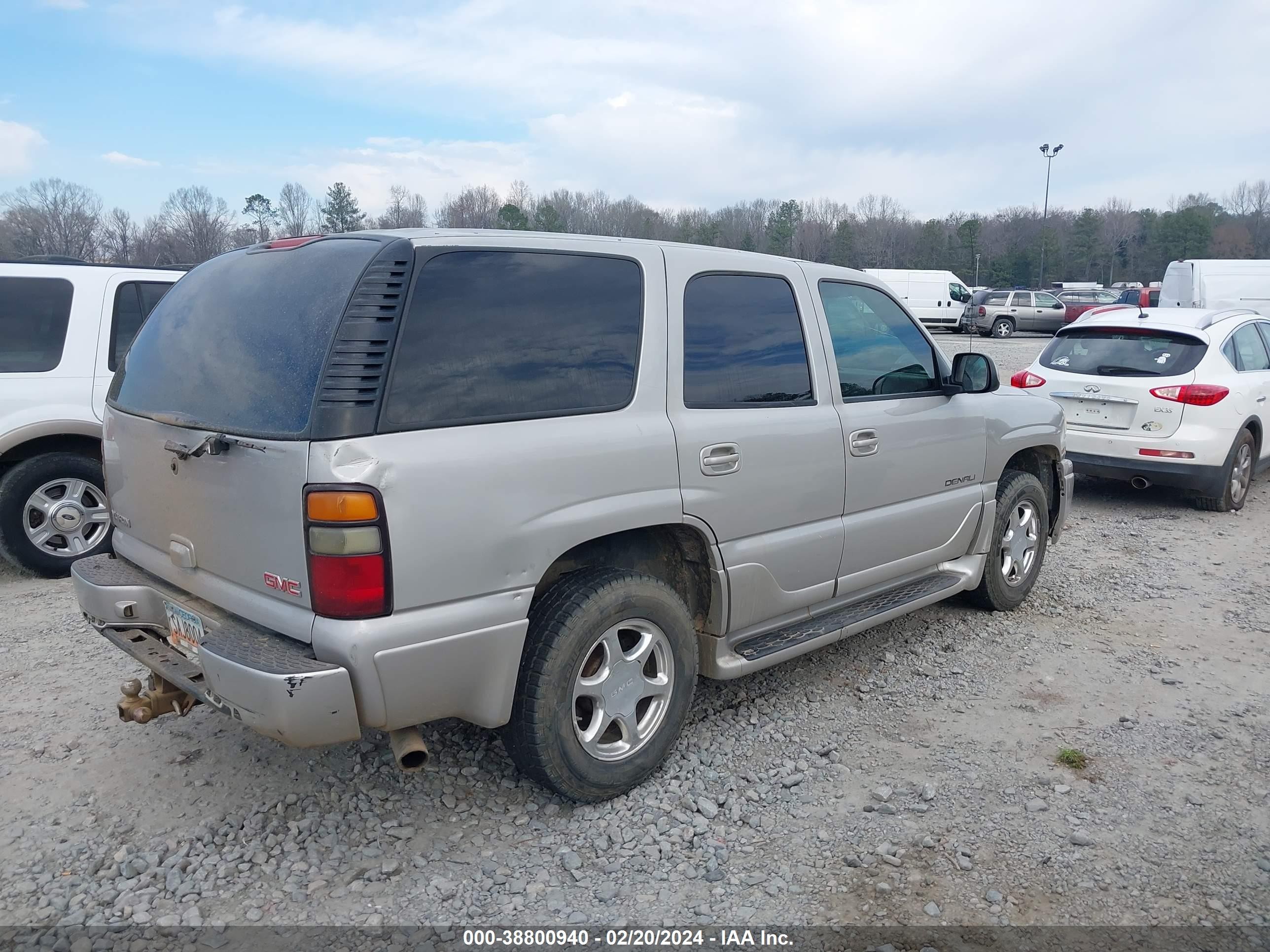 Photo 3 VIN: 1GKEK63U95J201676 - GMC YUKON 