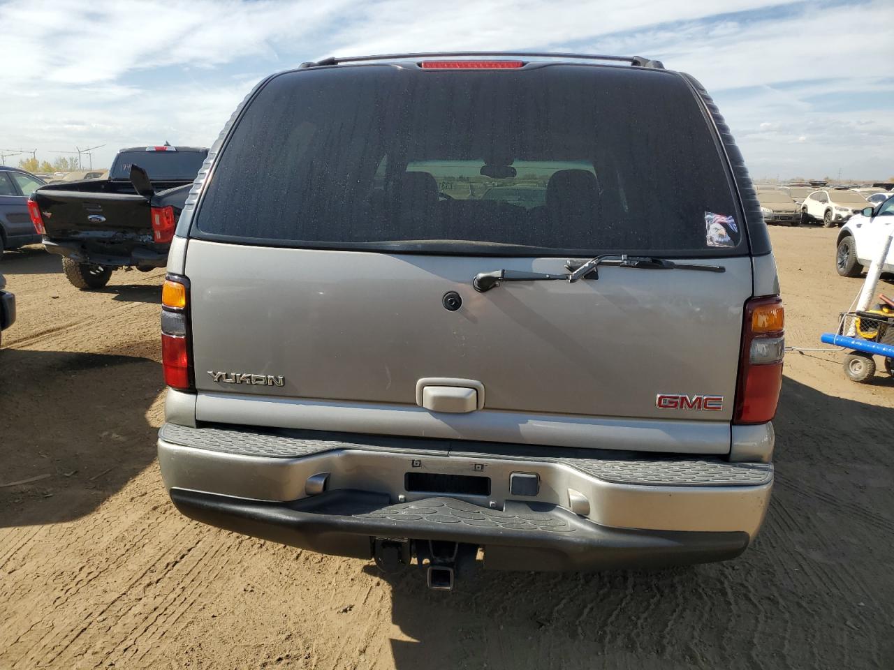 Photo 5 VIN: 1GKEK63UX3J335478 - GMC YUKON 