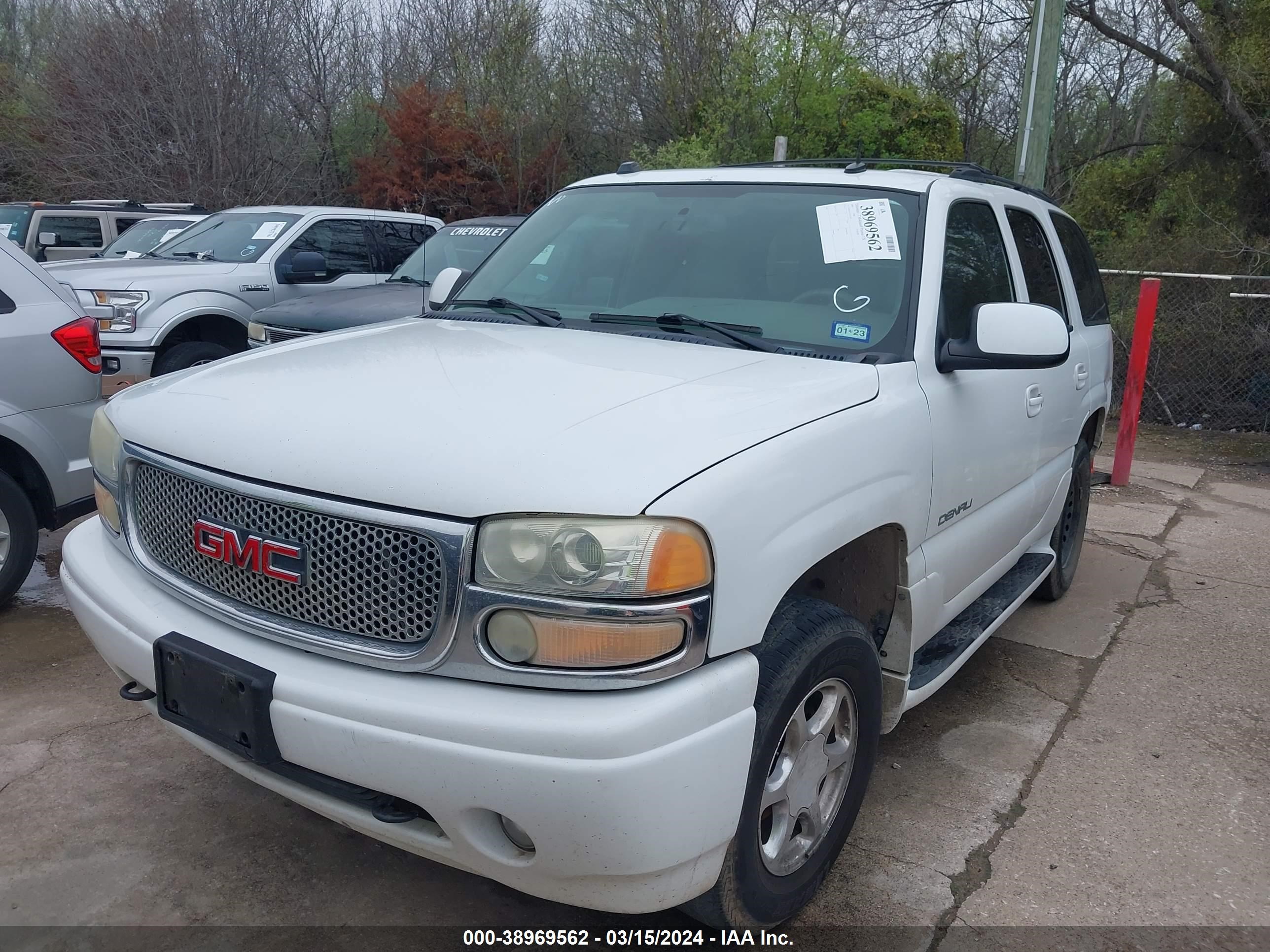 Photo 1 VIN: 1GKEK63UX4J114187 - GMC YUKON 