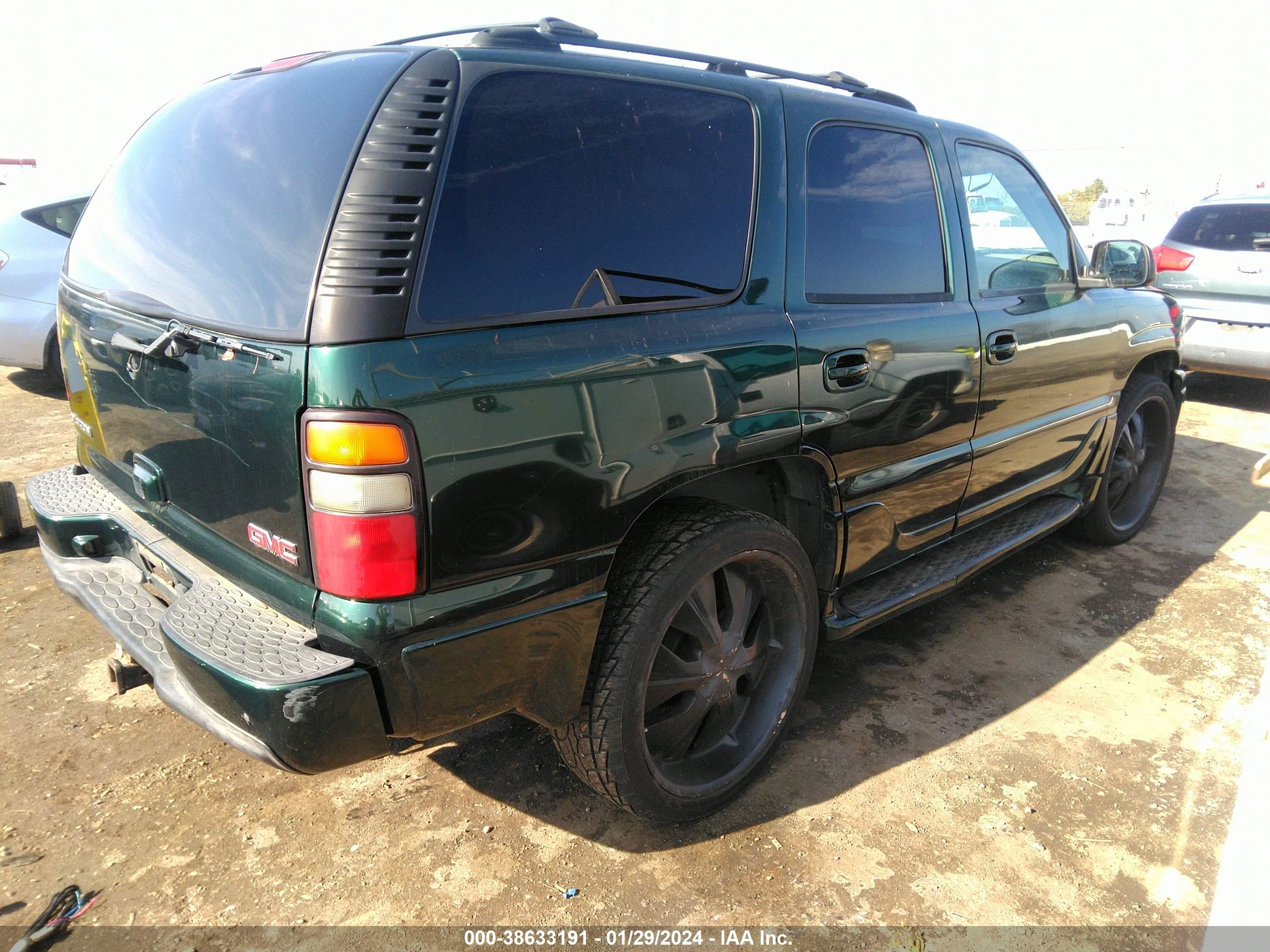 Photo 3 VIN: 1GKEK63UX4J218386 - GMC YUKON 