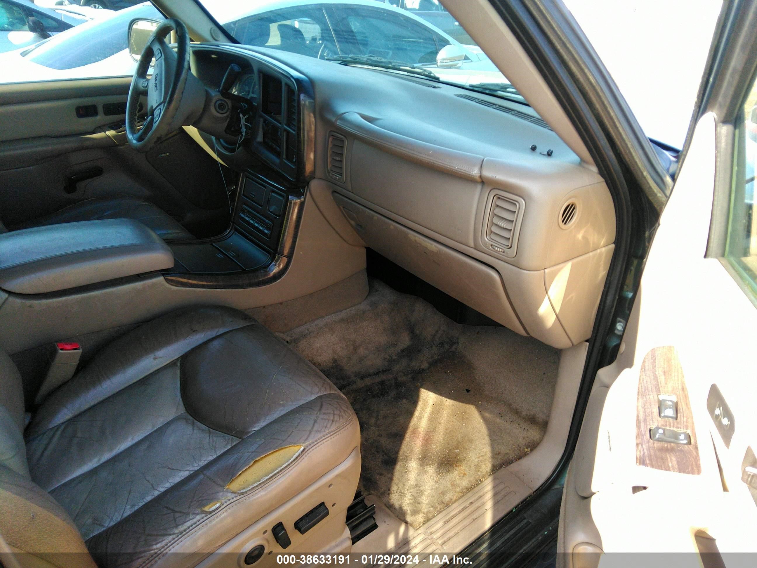 Photo 4 VIN: 1GKEK63UX4J218386 - GMC YUKON 