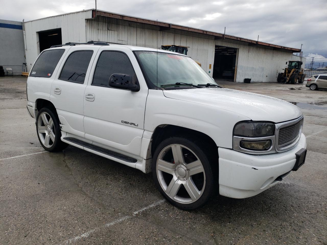 Photo 3 VIN: 1GKEK63UX6J153980 - GMC YUKON 