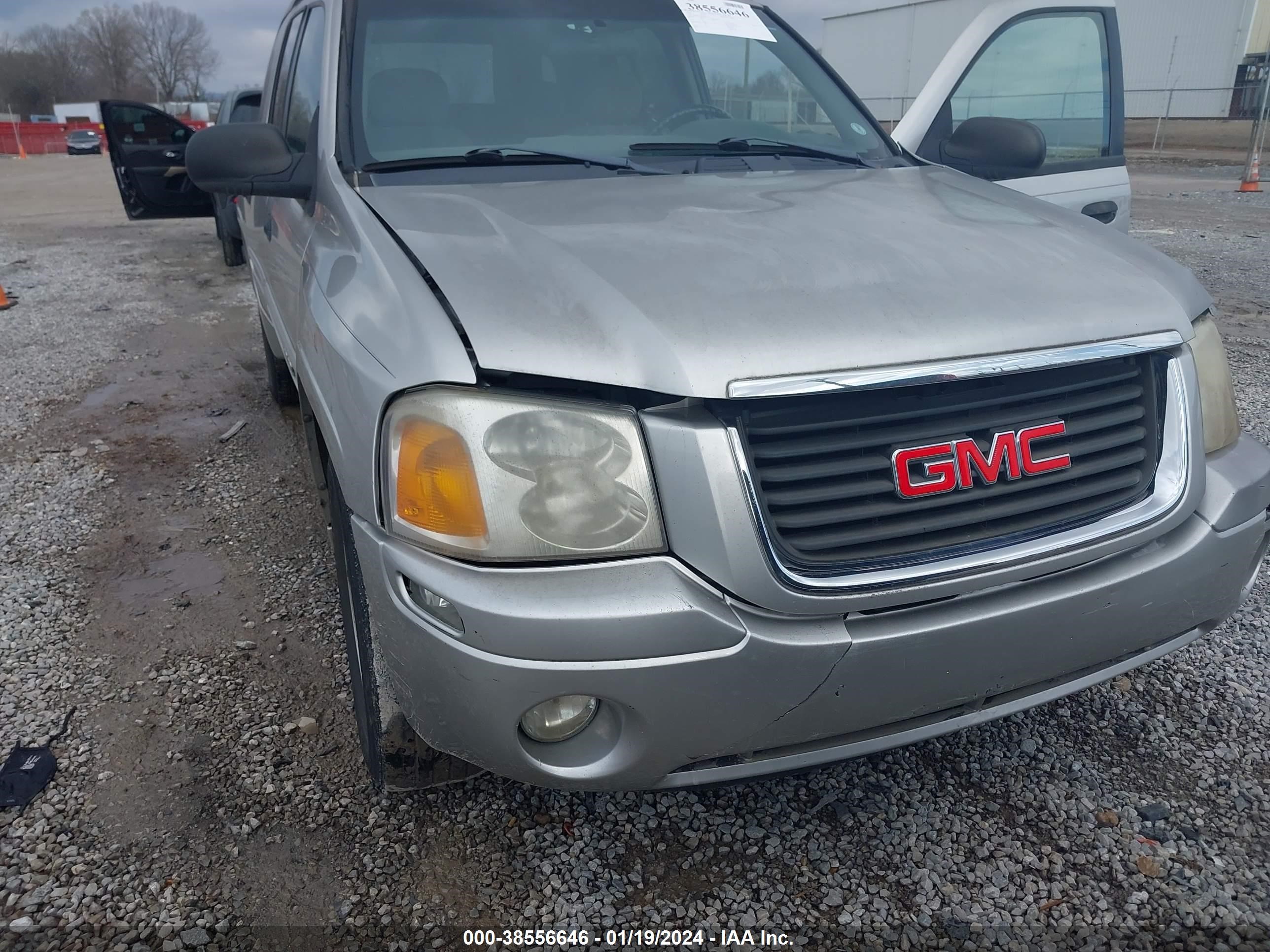 Photo 5 VIN: 1GKES12S046187316 - GMC NULL 