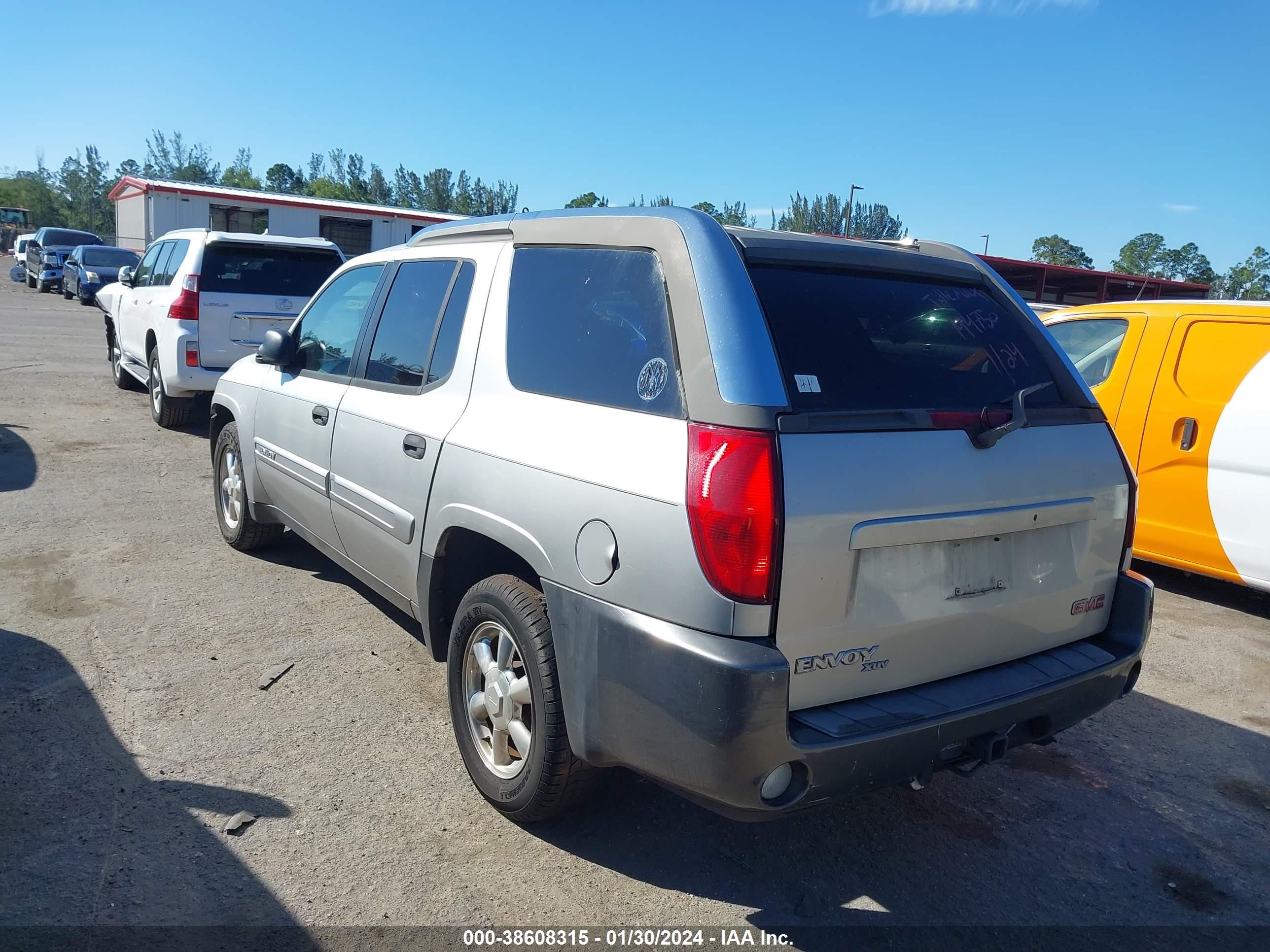 Photo 2 VIN: 1GKES12SX46144750 - GMC NULL 