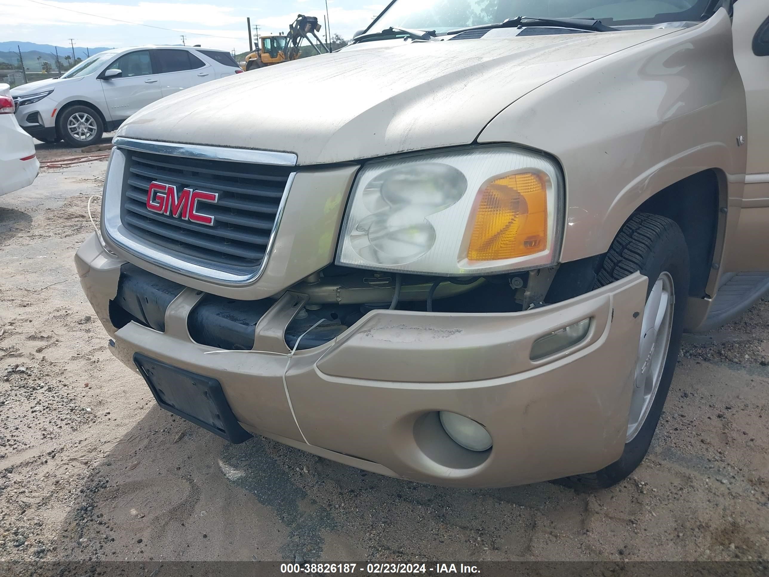 Photo 5 VIN: 1GKES16P246161693 - GMC ENVOY 