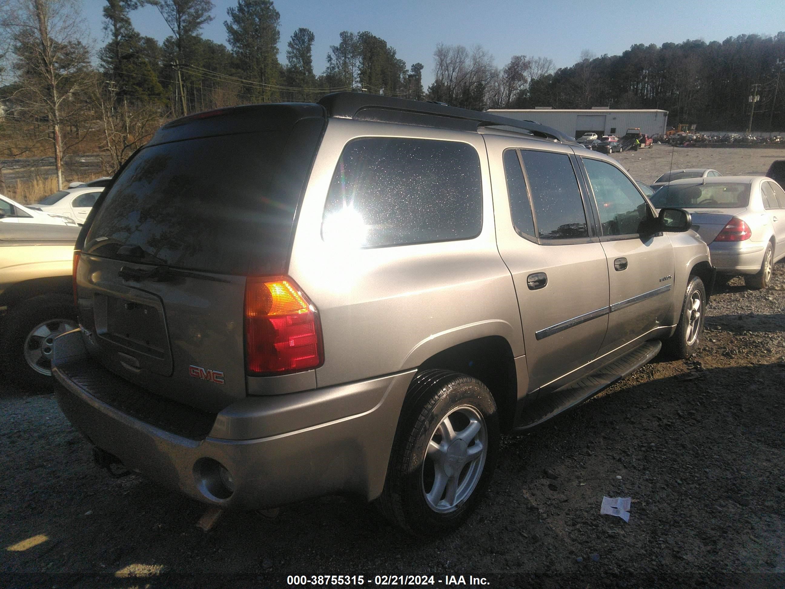 Photo 3 VIN: 1GKES16S066131406 - GMC ENVOY 