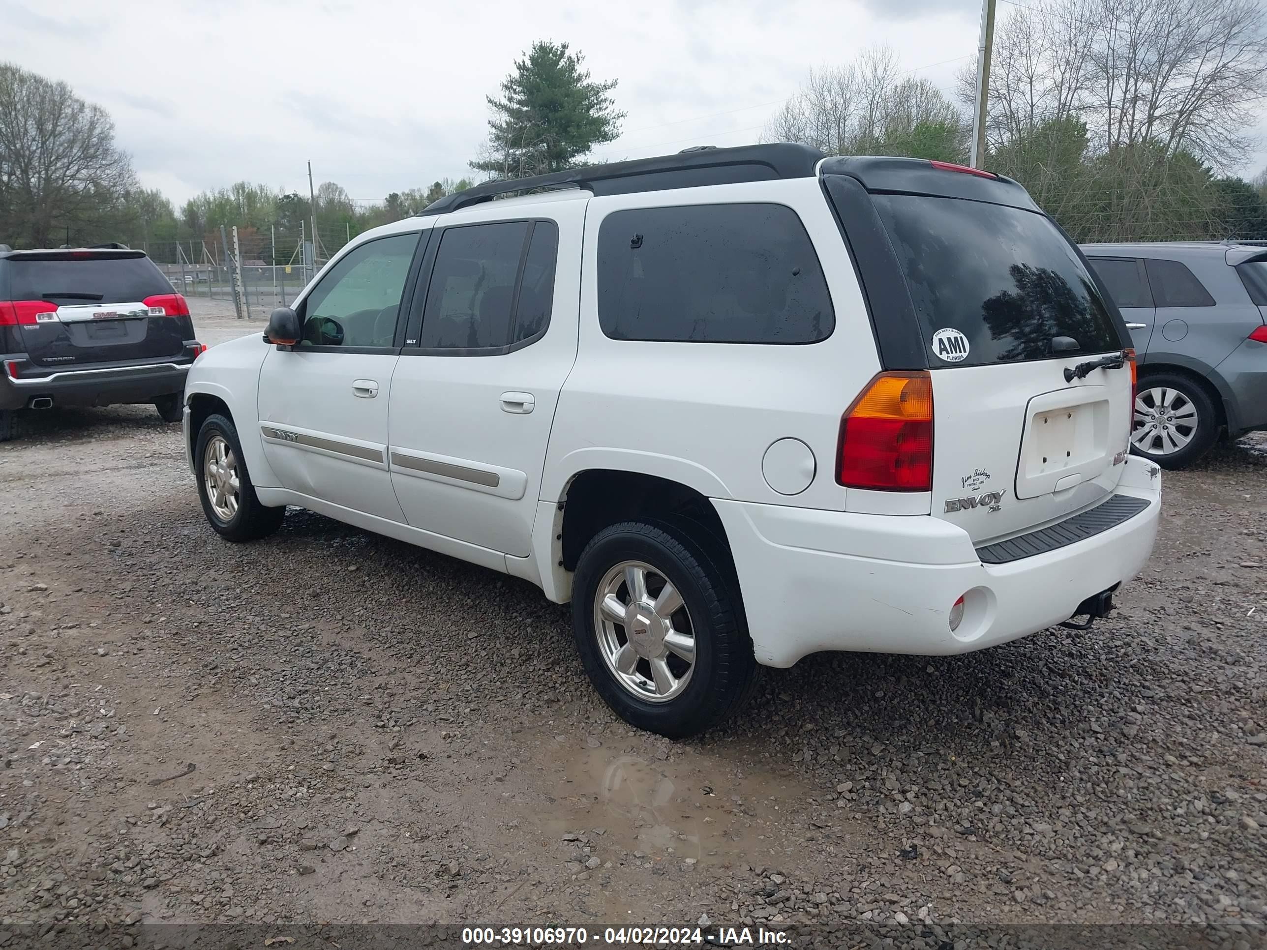 Photo 2 VIN: 1GKES16S232146315 - GMC ENVOY 