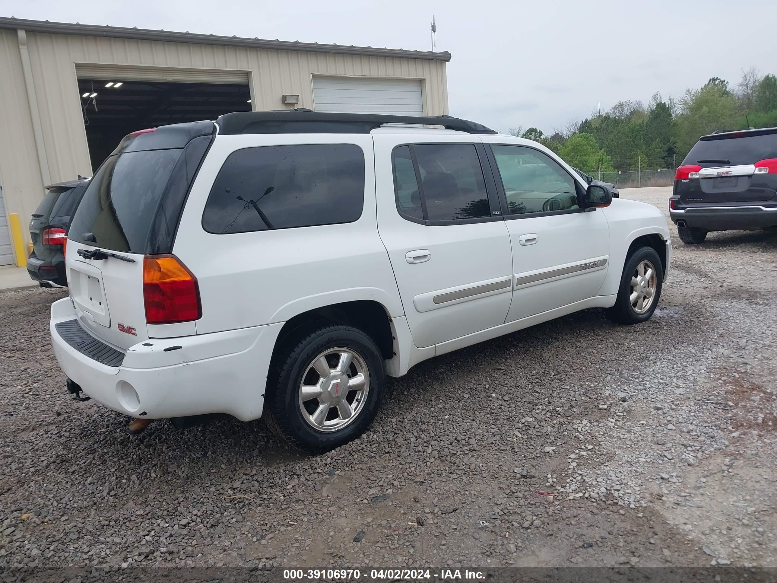 Photo 3 VIN: 1GKES16S232146315 - GMC ENVOY 