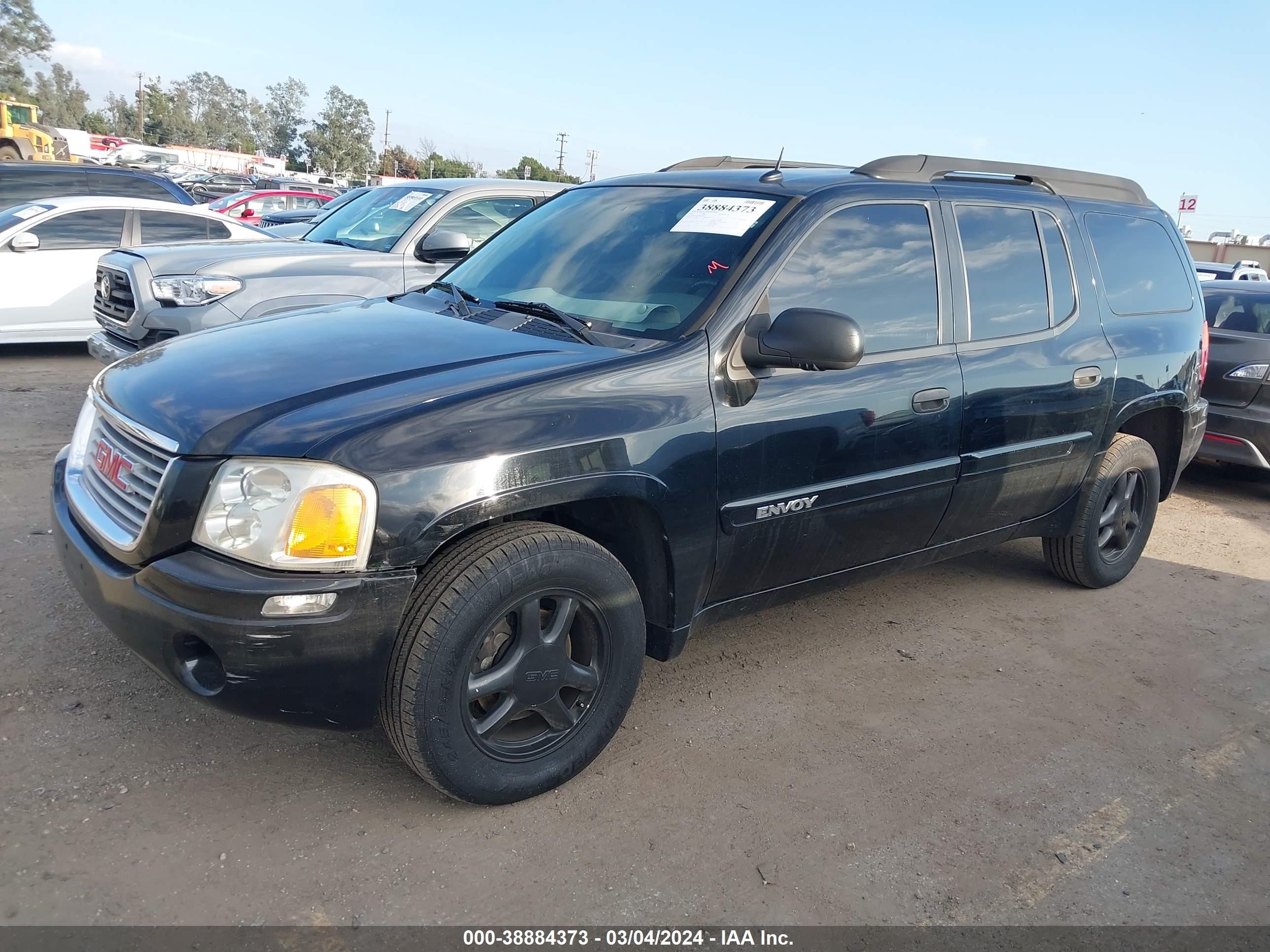 Photo 1 VIN: 1GKES16S356123525 - GMC ENVOY 