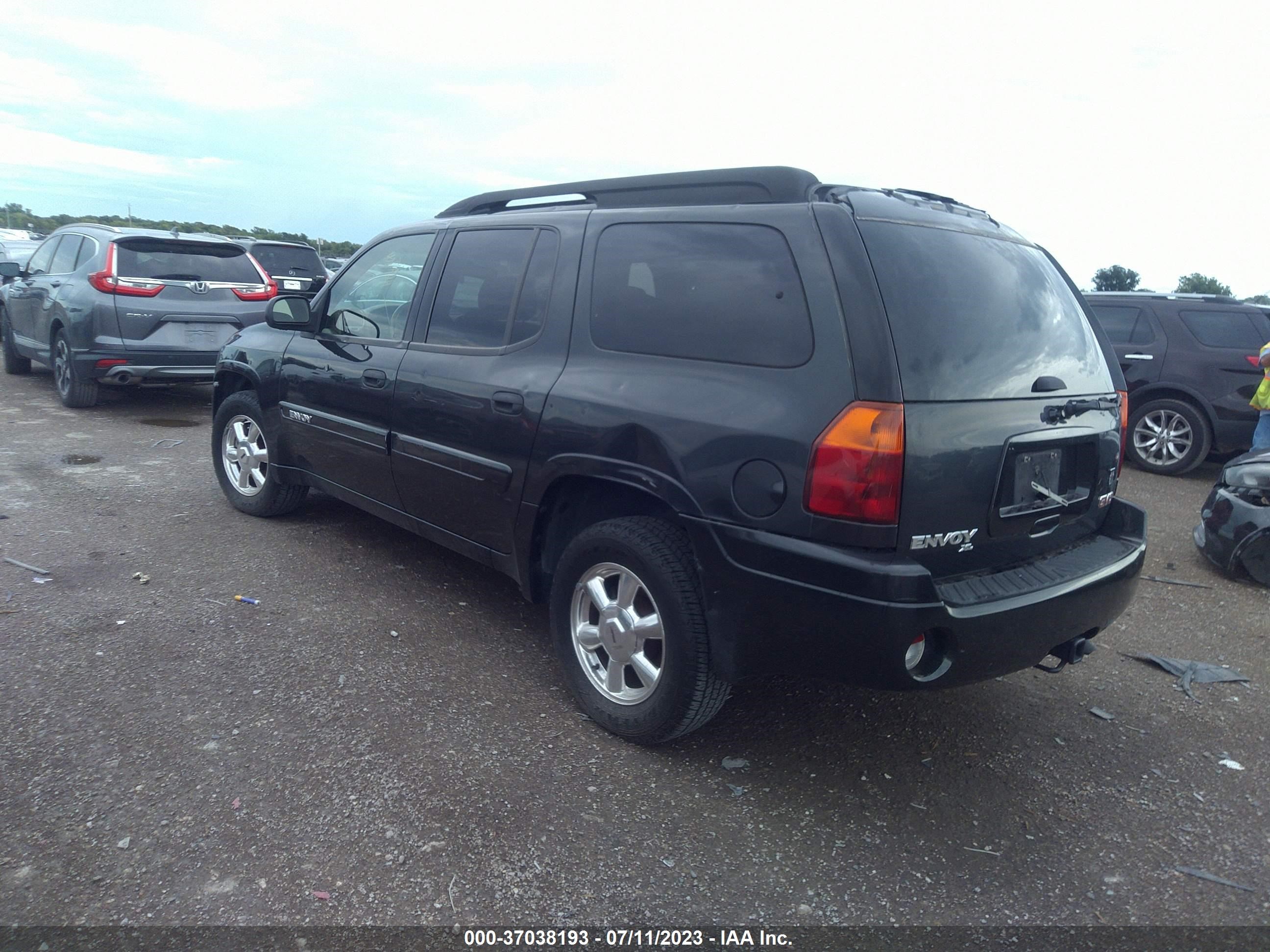 Photo 2 VIN: 1GKES16S446238455 - GMC ENVOY 