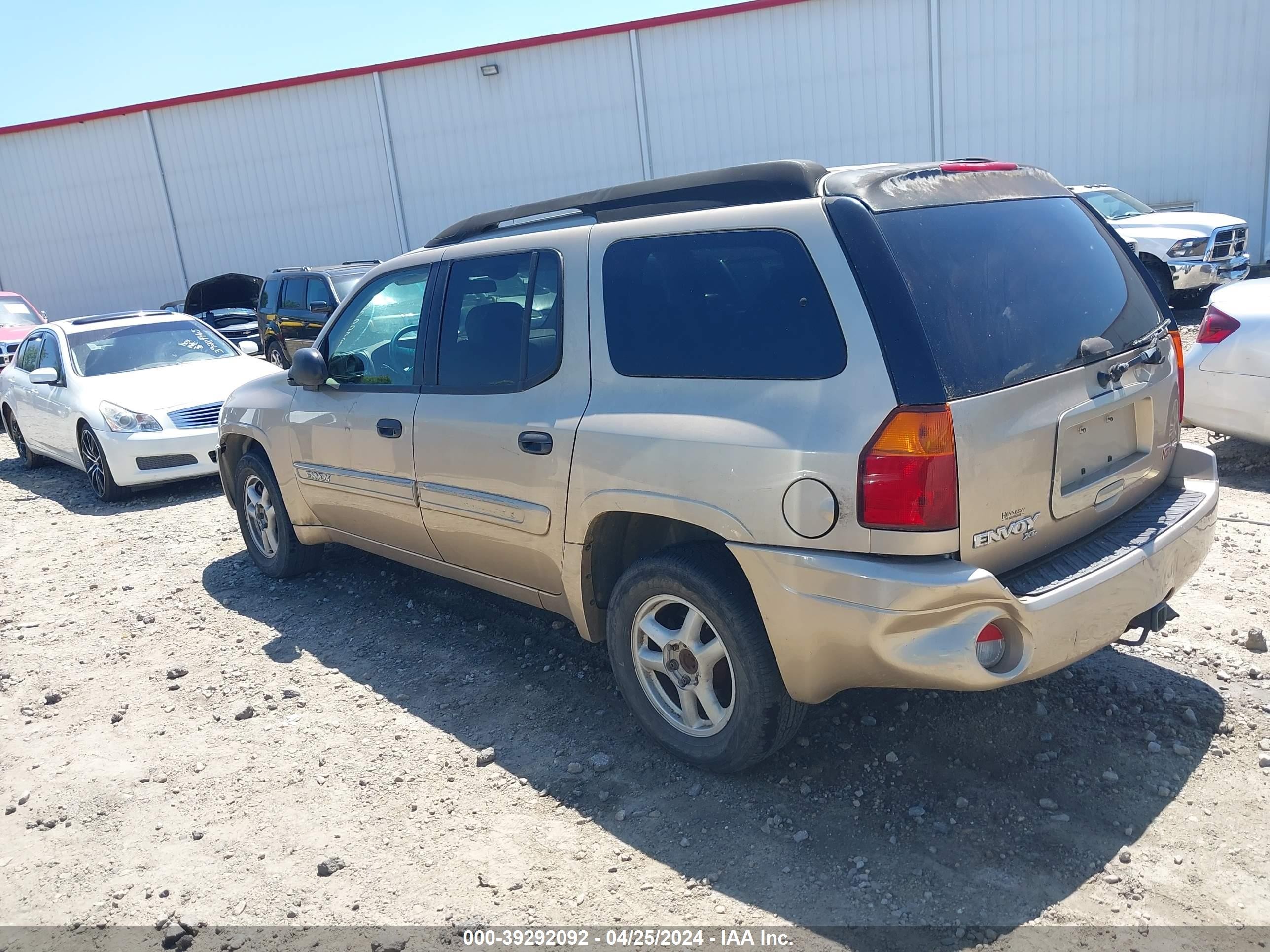 Photo 2 VIN: 1GKES16S746188327 - GMC ENVOY 