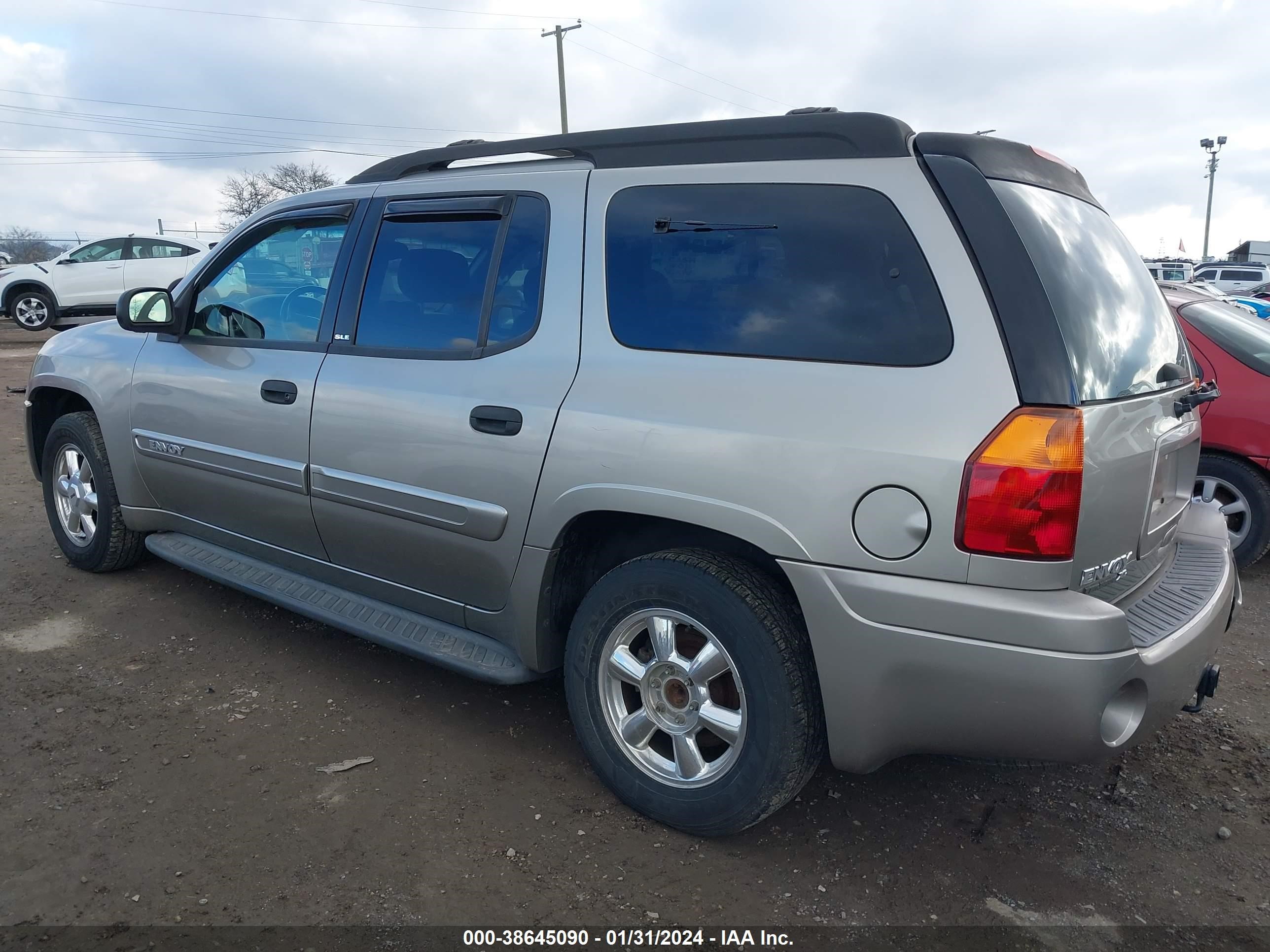 Photo 2 VIN: 1GKES16S936221018 - GMC ENVOY 